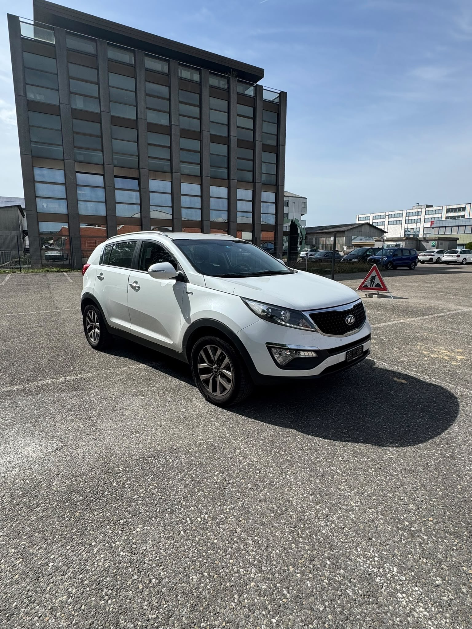 KIA Sportage 2.0 CRDi Trend 4WD Automatic-image-1