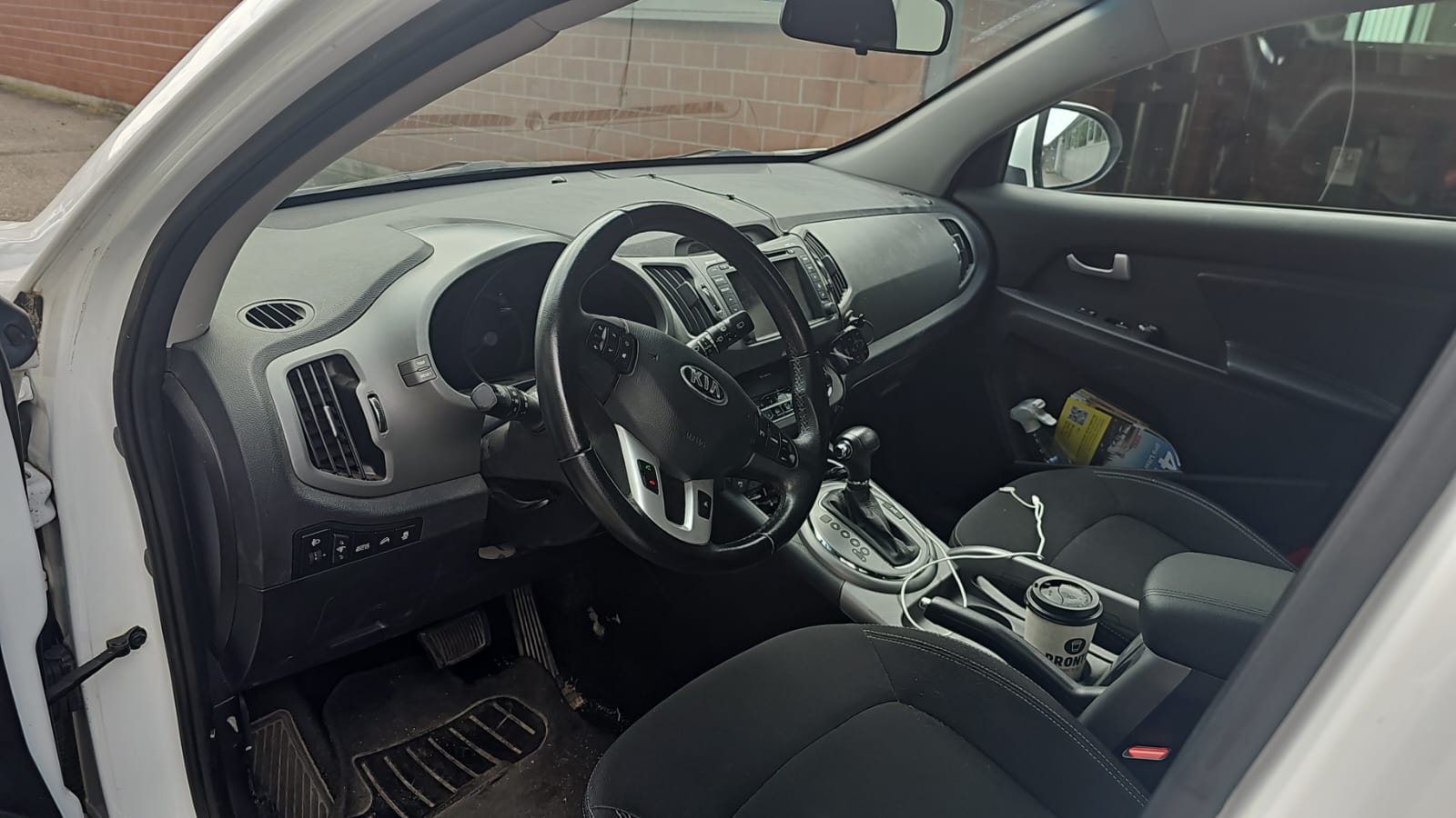 KIA Sportage 2.0 CRDi Trend 4WD Automatic-image-2