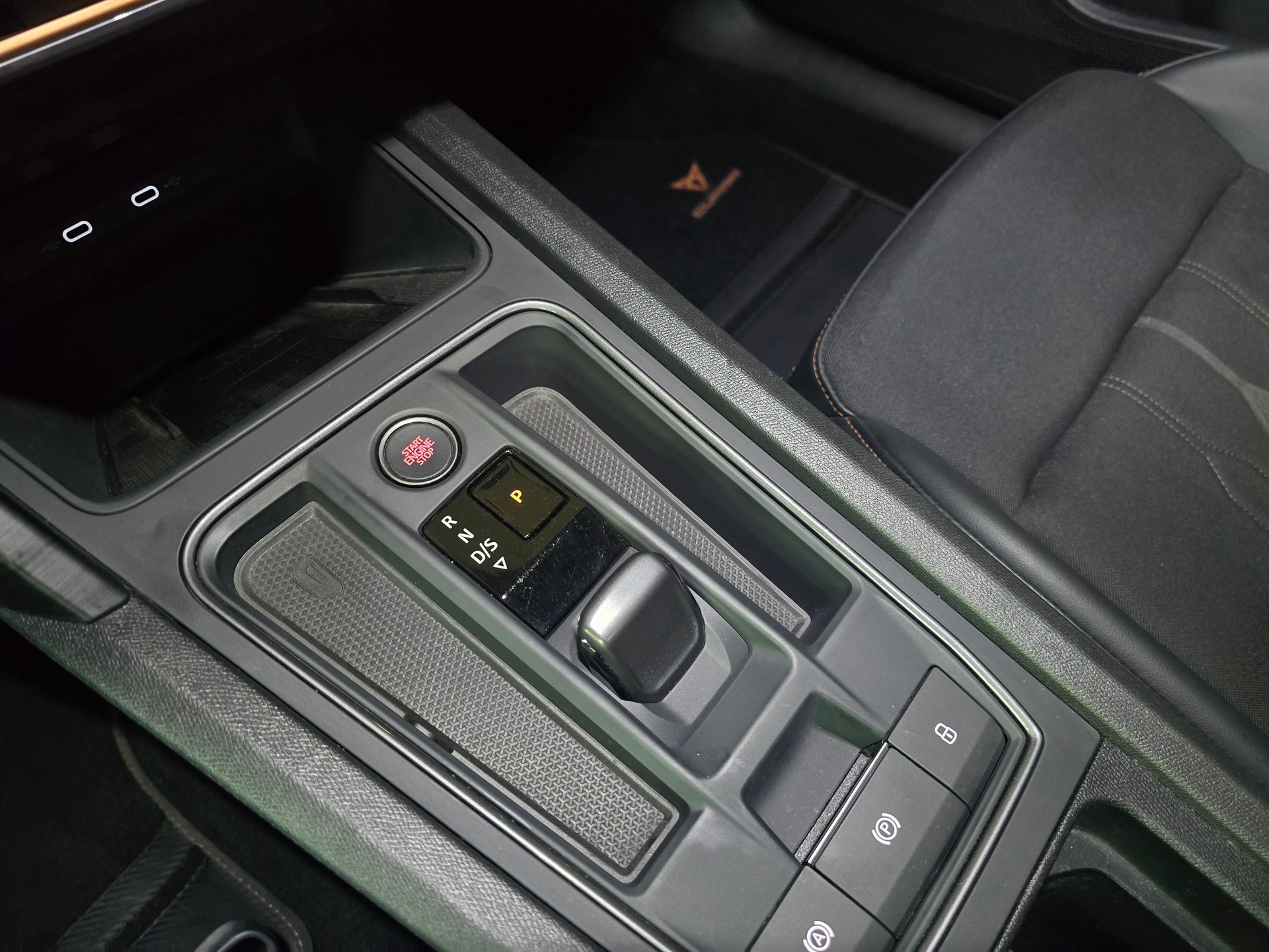 CUPRA Leon LEON ST 2.0 TDI DSG-image-17