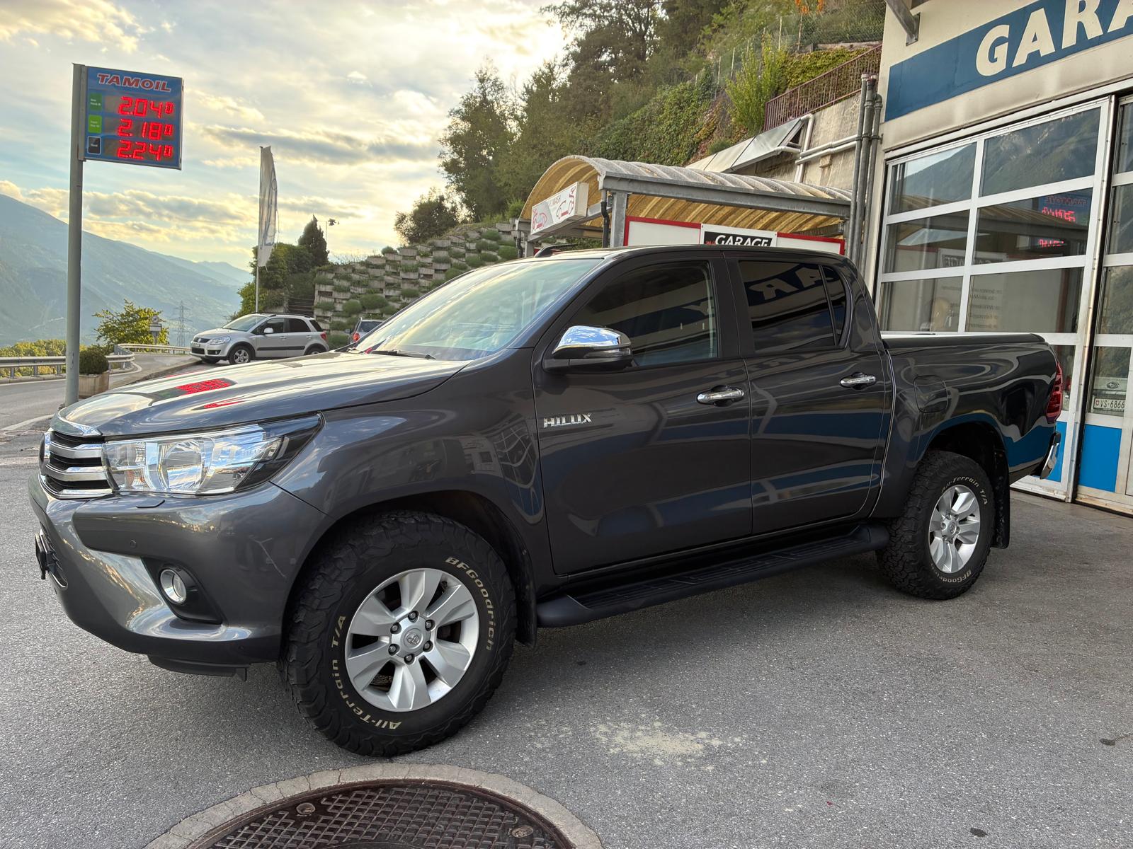 TOYOTA Hilux 2.4D-4D Sol DoubleCab 4x4 A-image-1