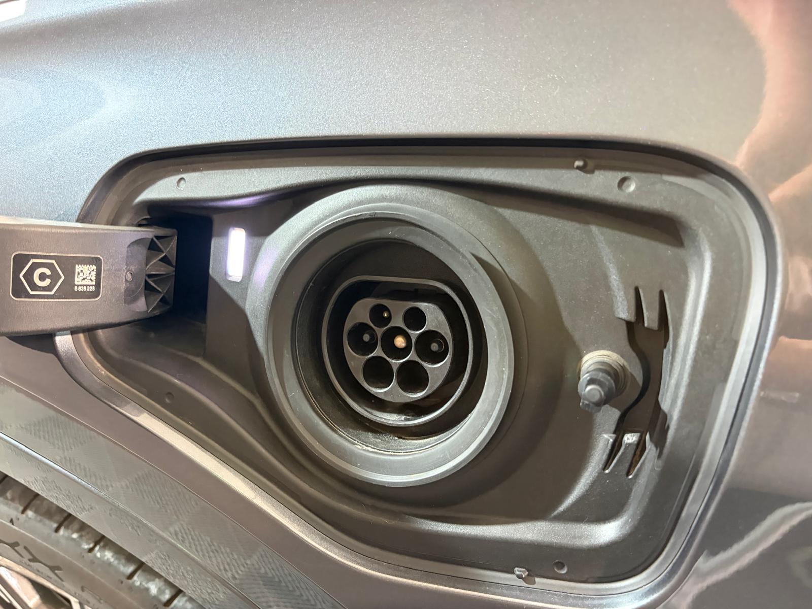 BMW X1 xDrive 25e M Sport Steptronic - Attelage - Toit ouvrant-image-5