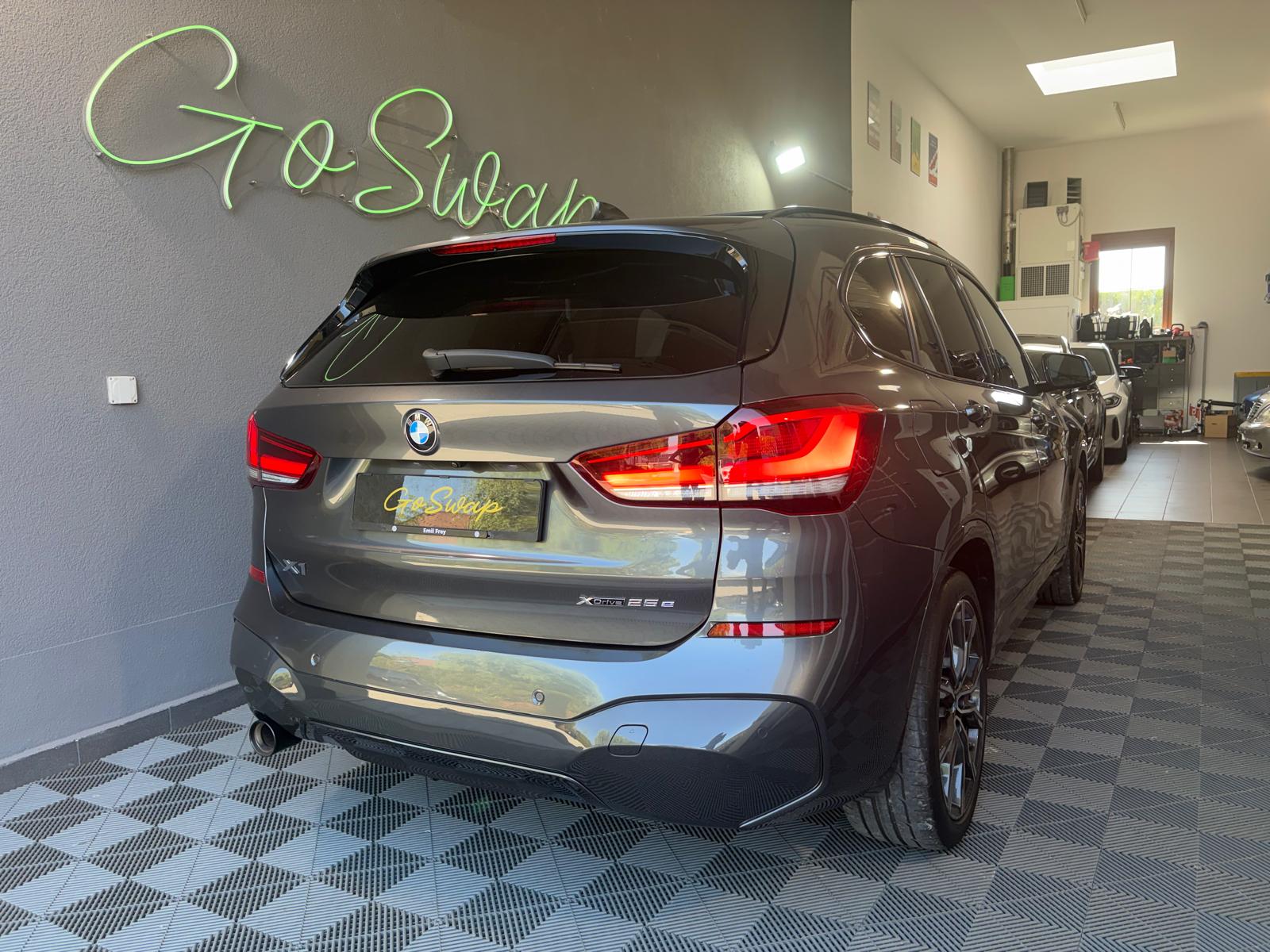 BMW X1 xDrive 25e M Sport Steptronic - Attelage - Toit ouvrant-image-3