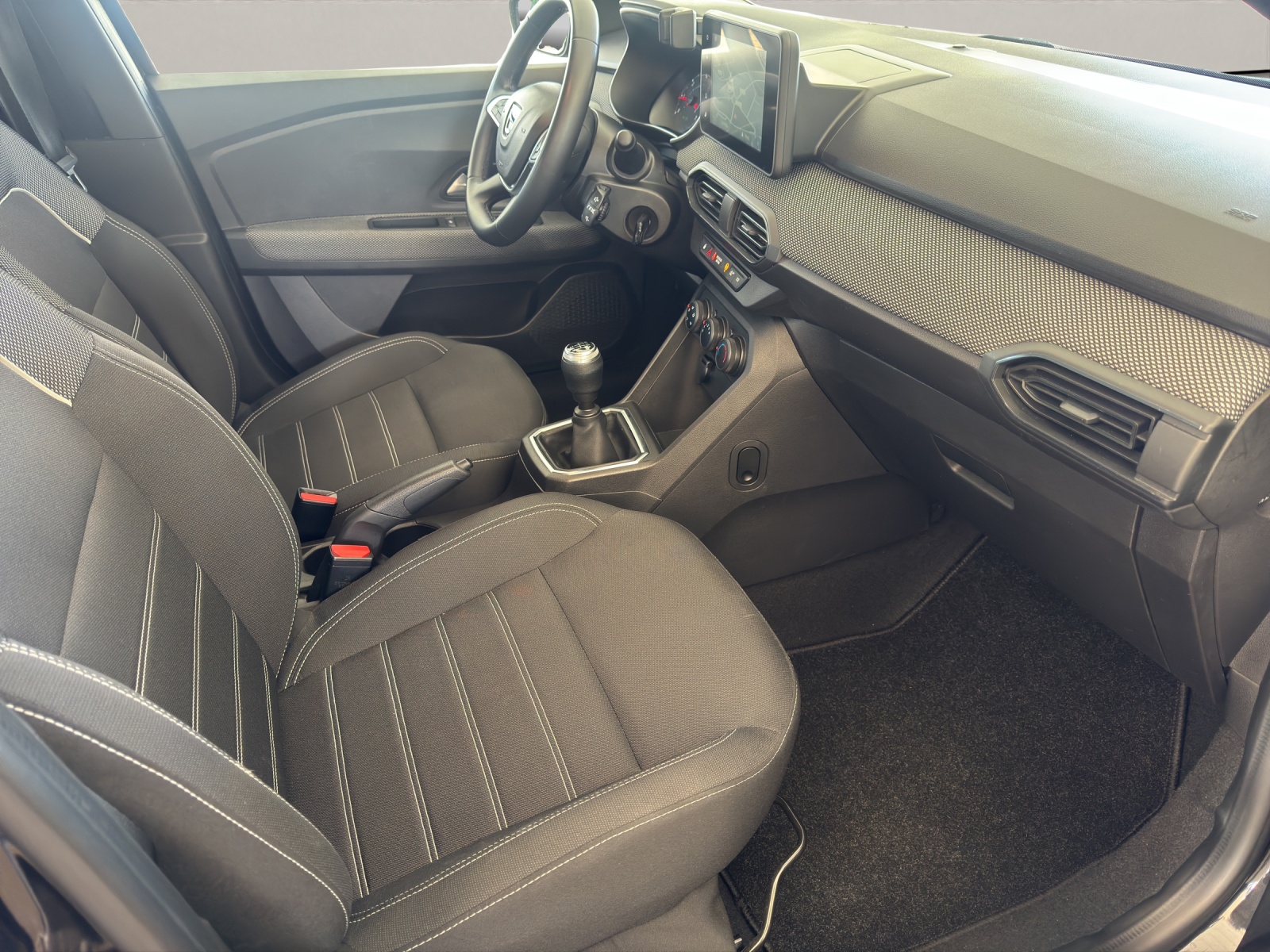 DACIA Sandero 1.0 TCe Comfort 91PS-image-10