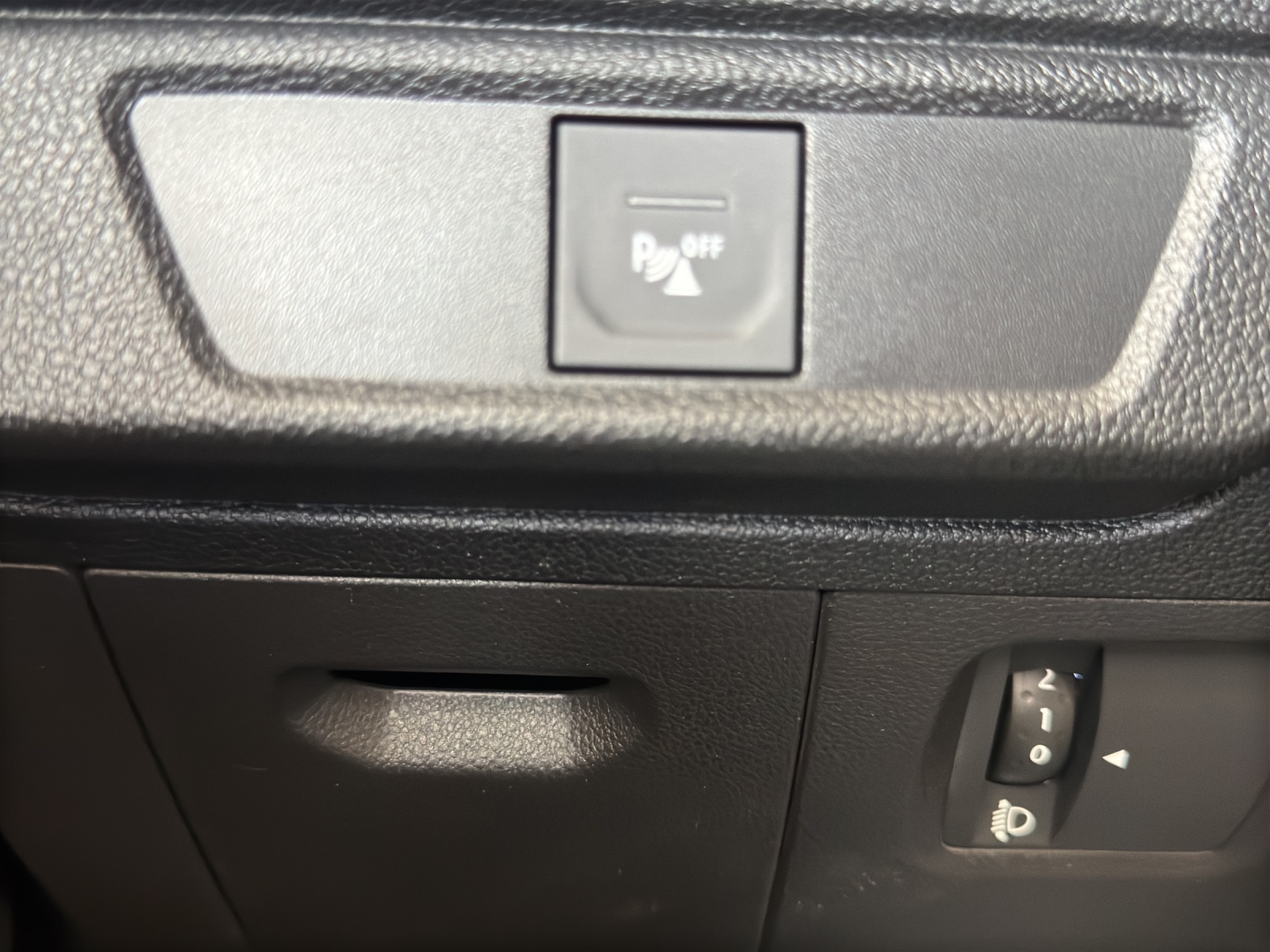 DACIA Sandero 1.0 TCe Comfort 91PS-image-17