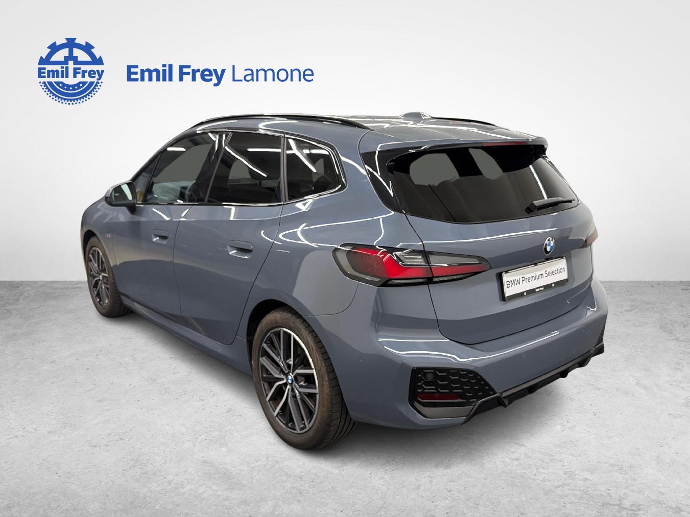 BMW 218i Active Tourer-image-3