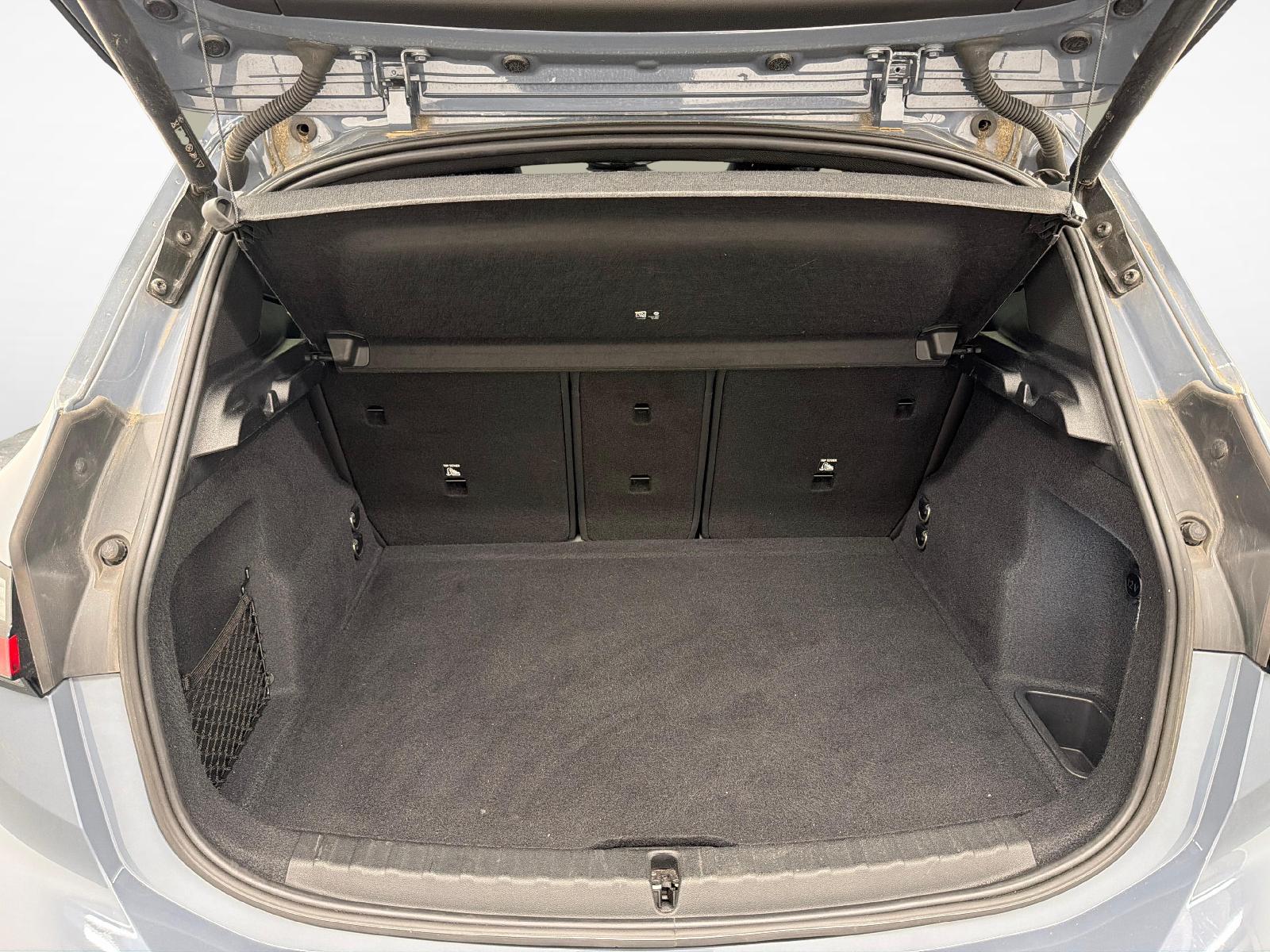 BMW 218i Active Tourer-image-20