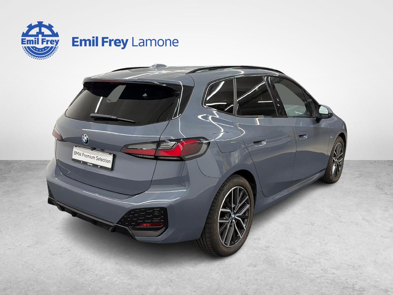 BMW 218i Active Tourer-image-5