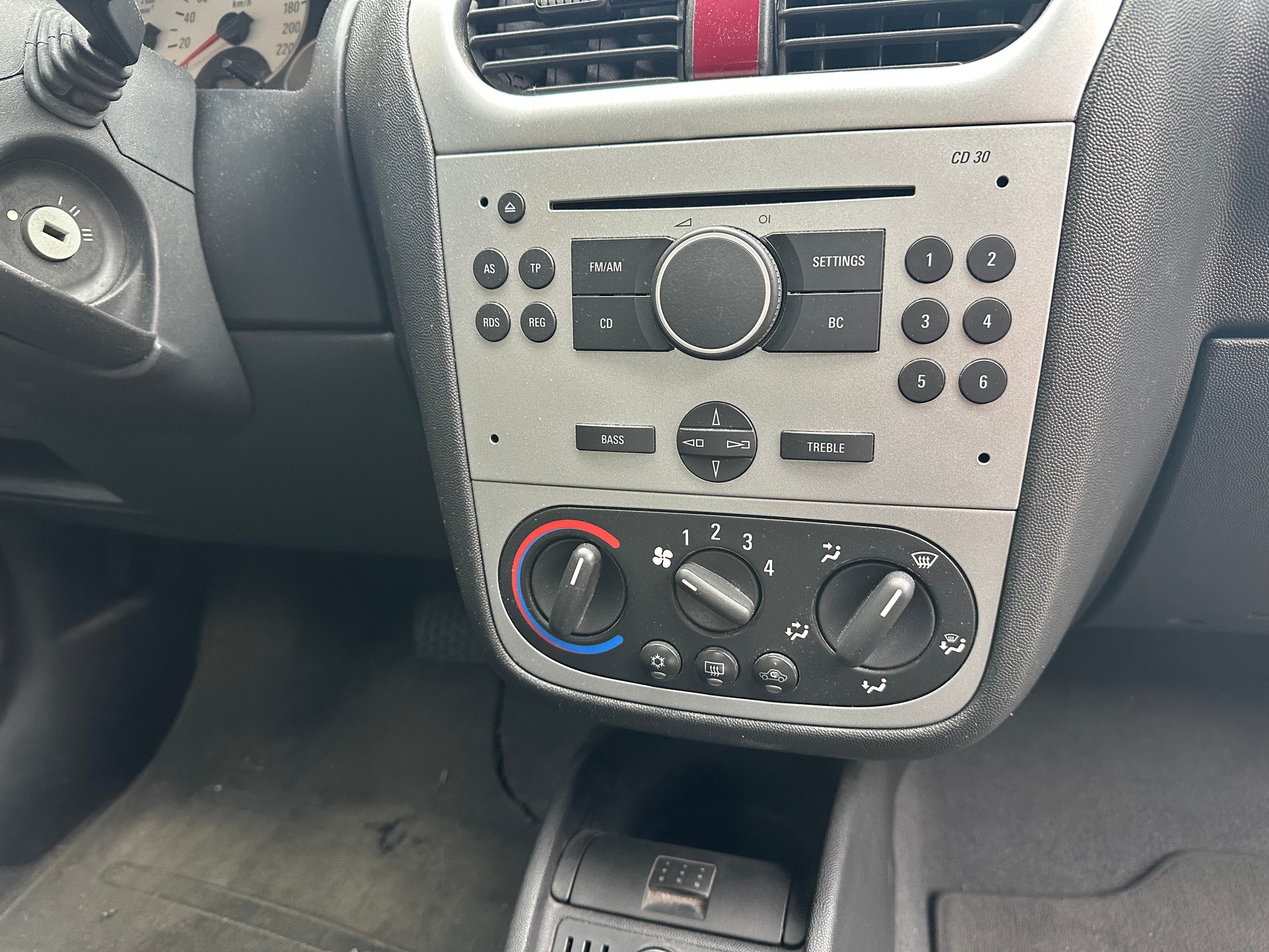 OPEL Corsa 1.4 TP Cosmo FIXPREIS-image-11