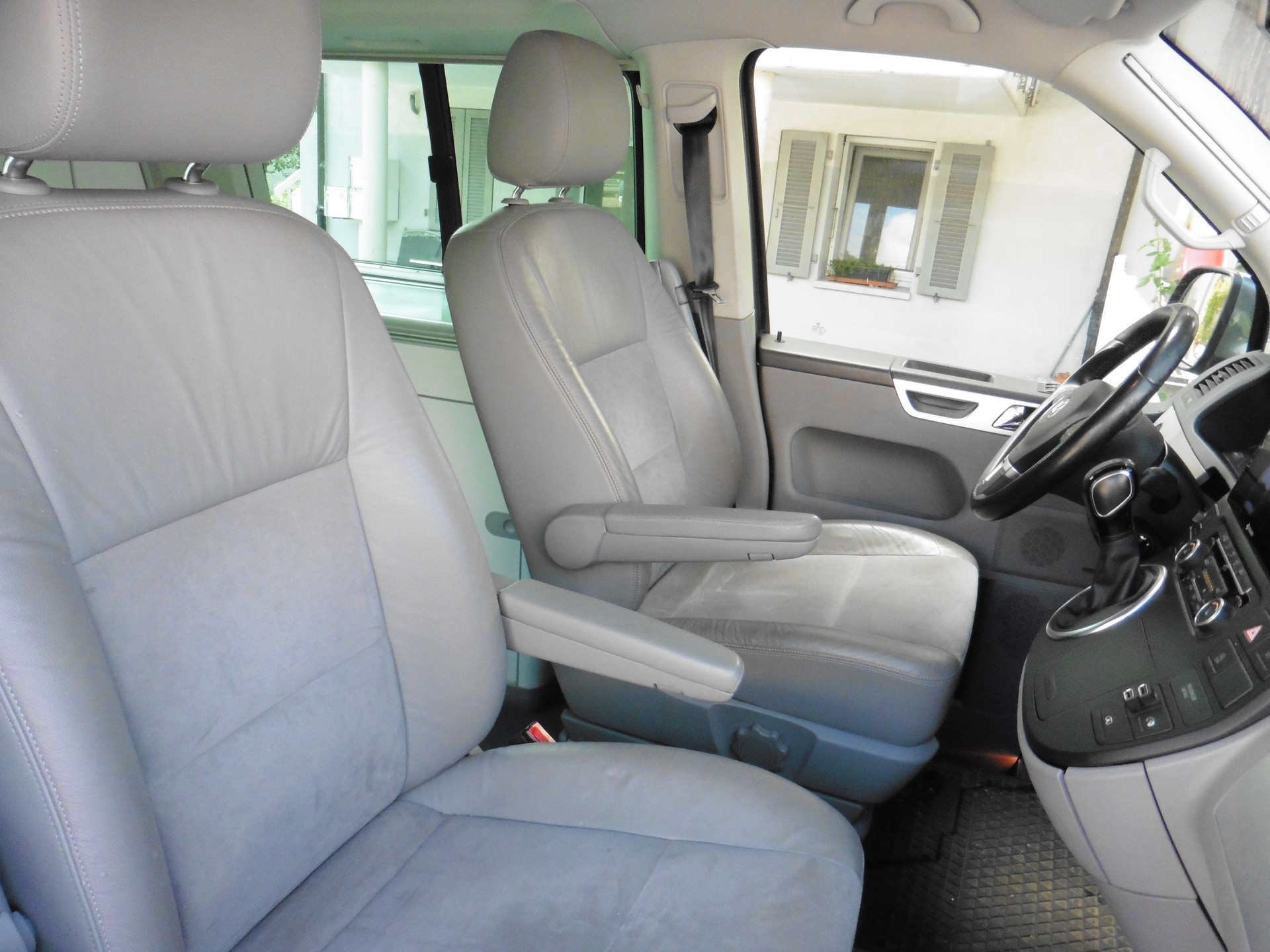 VW T5 California 2.0 TDI Comfortline Travel 4Motion DSG-image-26