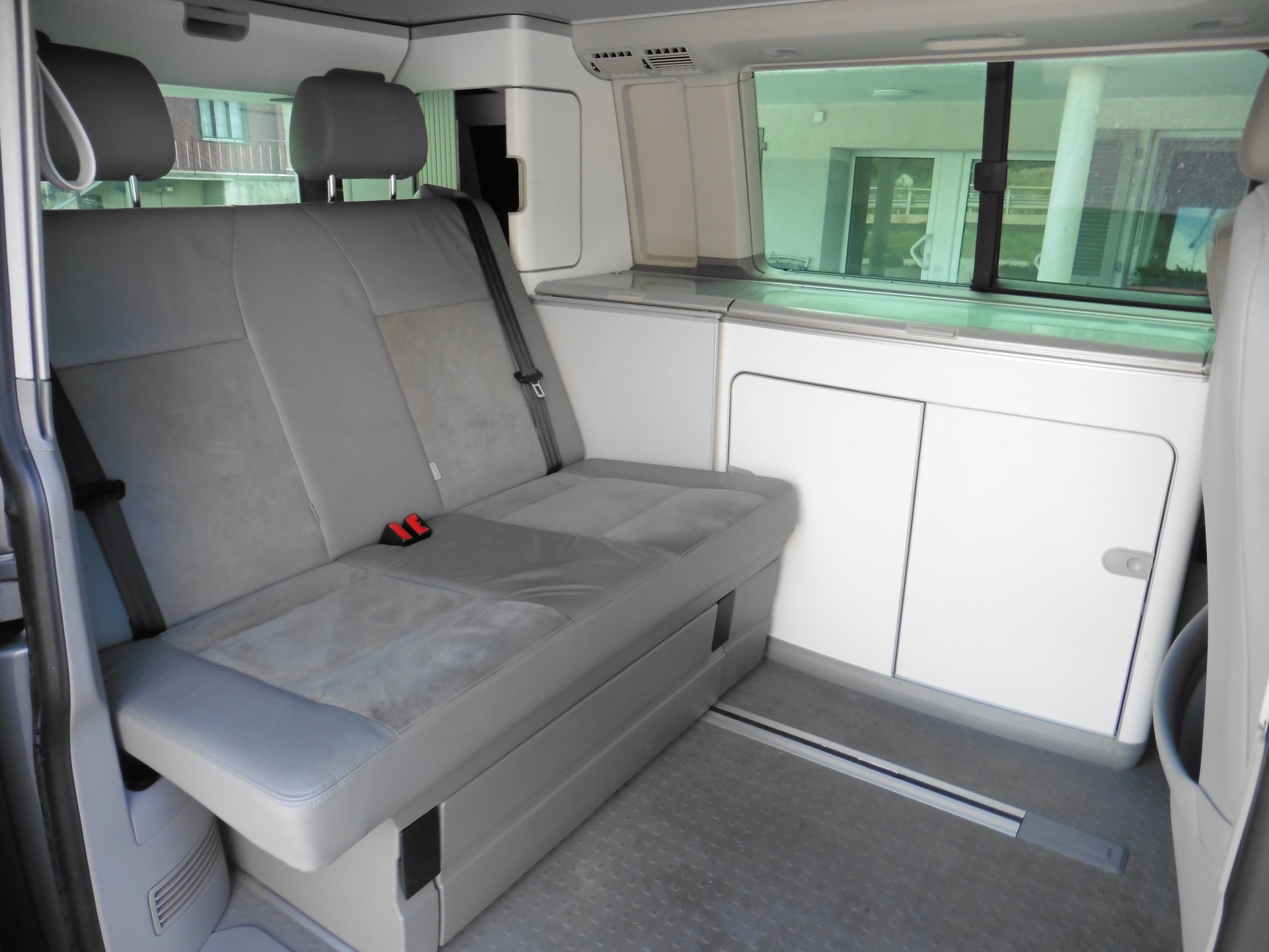 VW T5 California 2.0 TDI Comfortline Travel 4Motion DSG-image-21