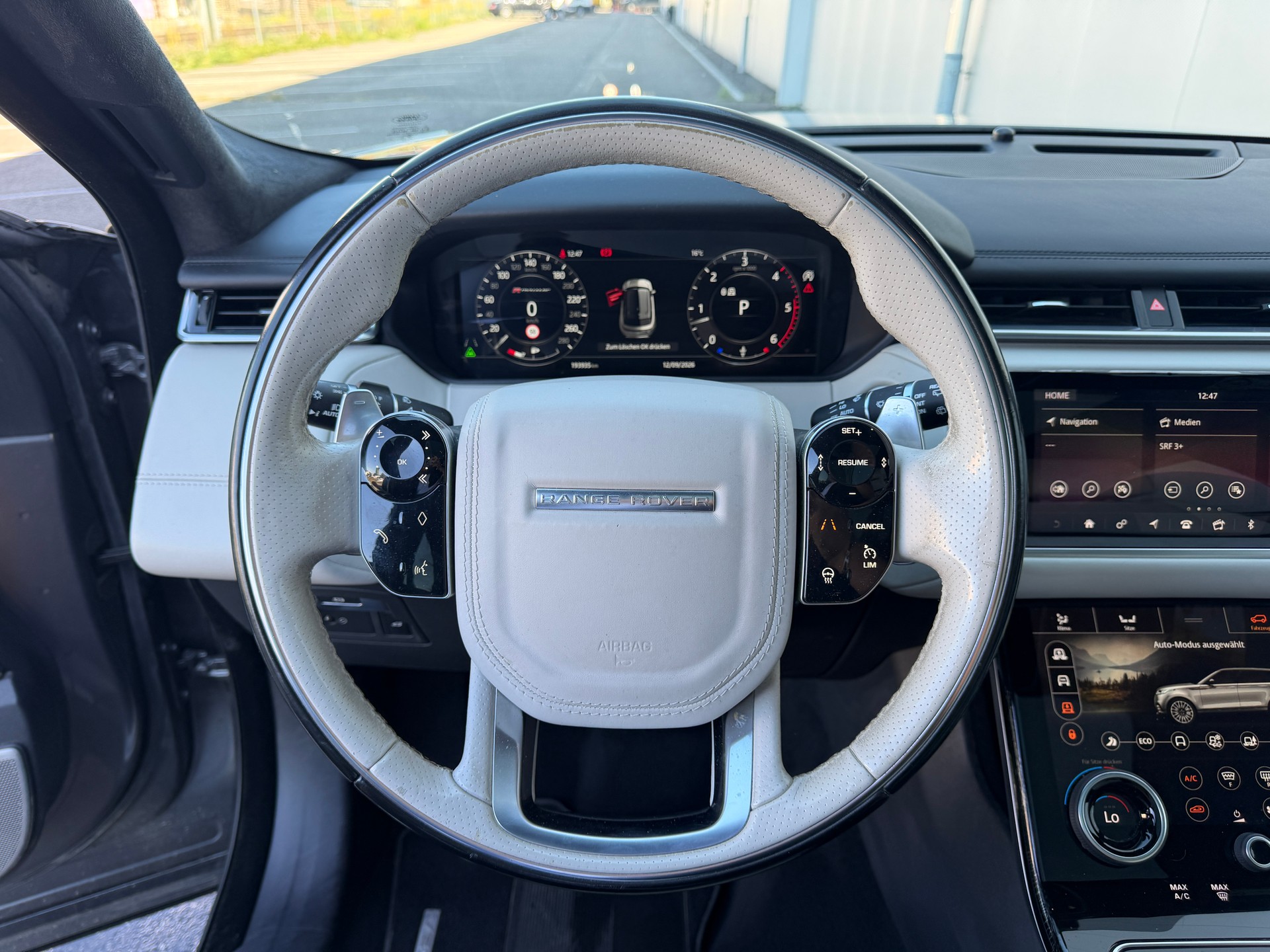 LAND ROVER Range Rover Velar R-Dynamic D 300 HSE Automatic FIRST EDITION ***AHK***-image-10