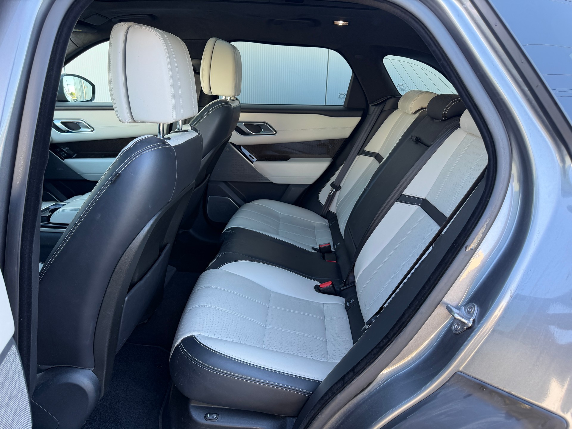 LAND ROVER Range Rover Velar R-Dynamic D 300 HSE Automatic FIRST EDITION ***AHK***-image-12