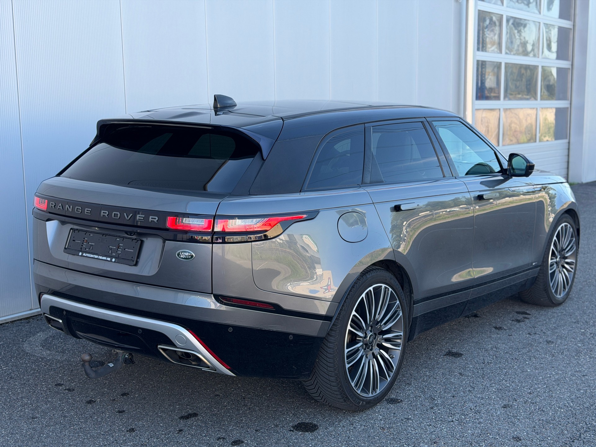 LAND ROVER Range Rover Velar R-Dynamic D 300 HSE Automatic FIRST EDITION ***AHK***-image-3