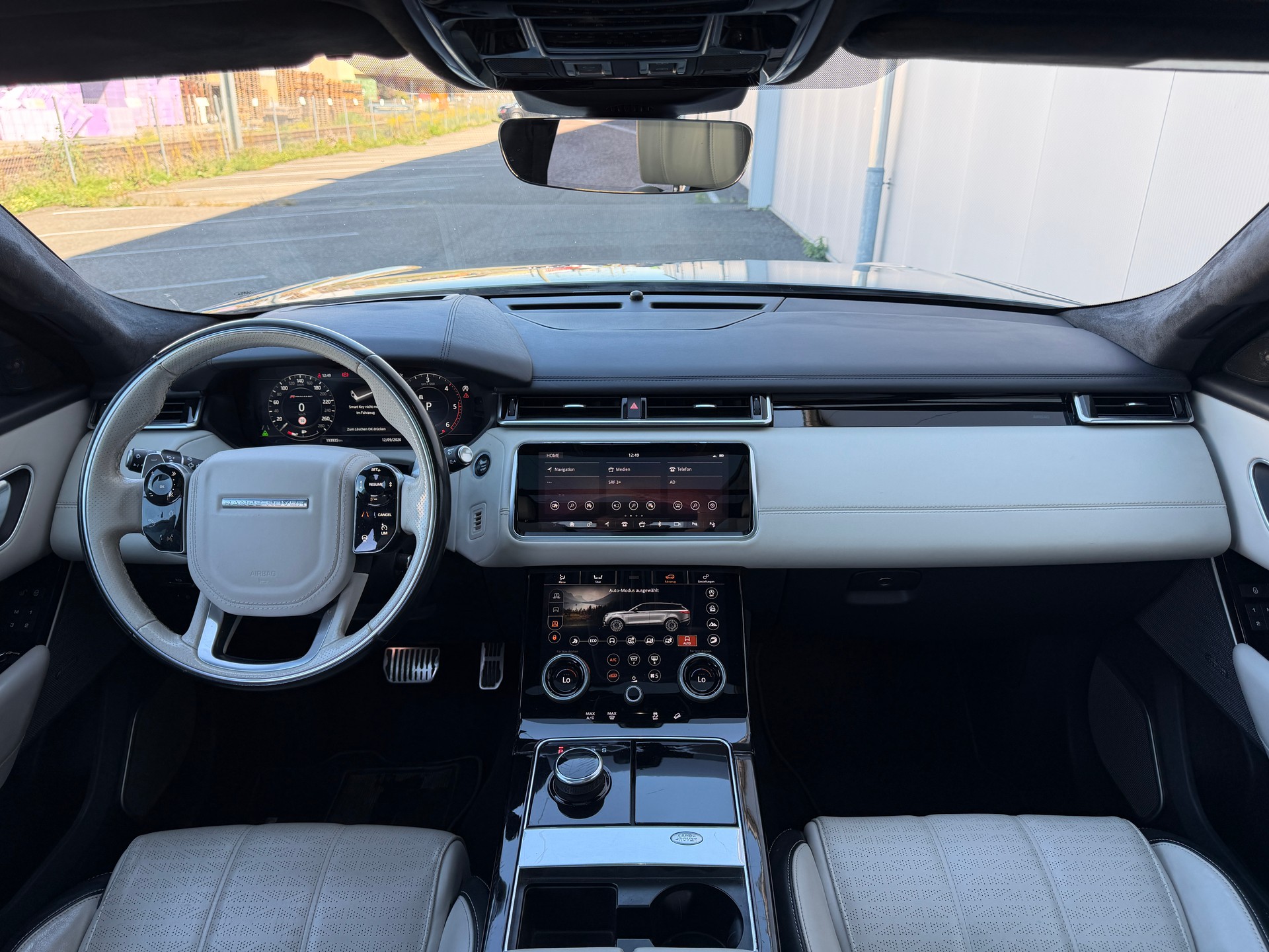 LAND ROVER Range Rover Velar R-Dynamic D 300 HSE Automatic FIRST EDITION ***AHK***-image-11