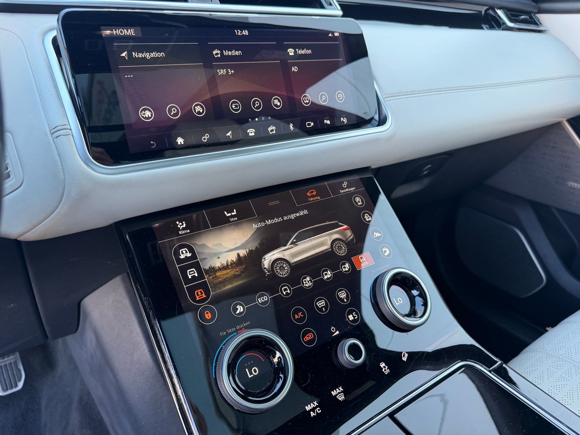 LAND ROVER Range Rover Velar R-Dynamic D 300 HSE Automatic FIRST EDITION ***AHK***-image-14