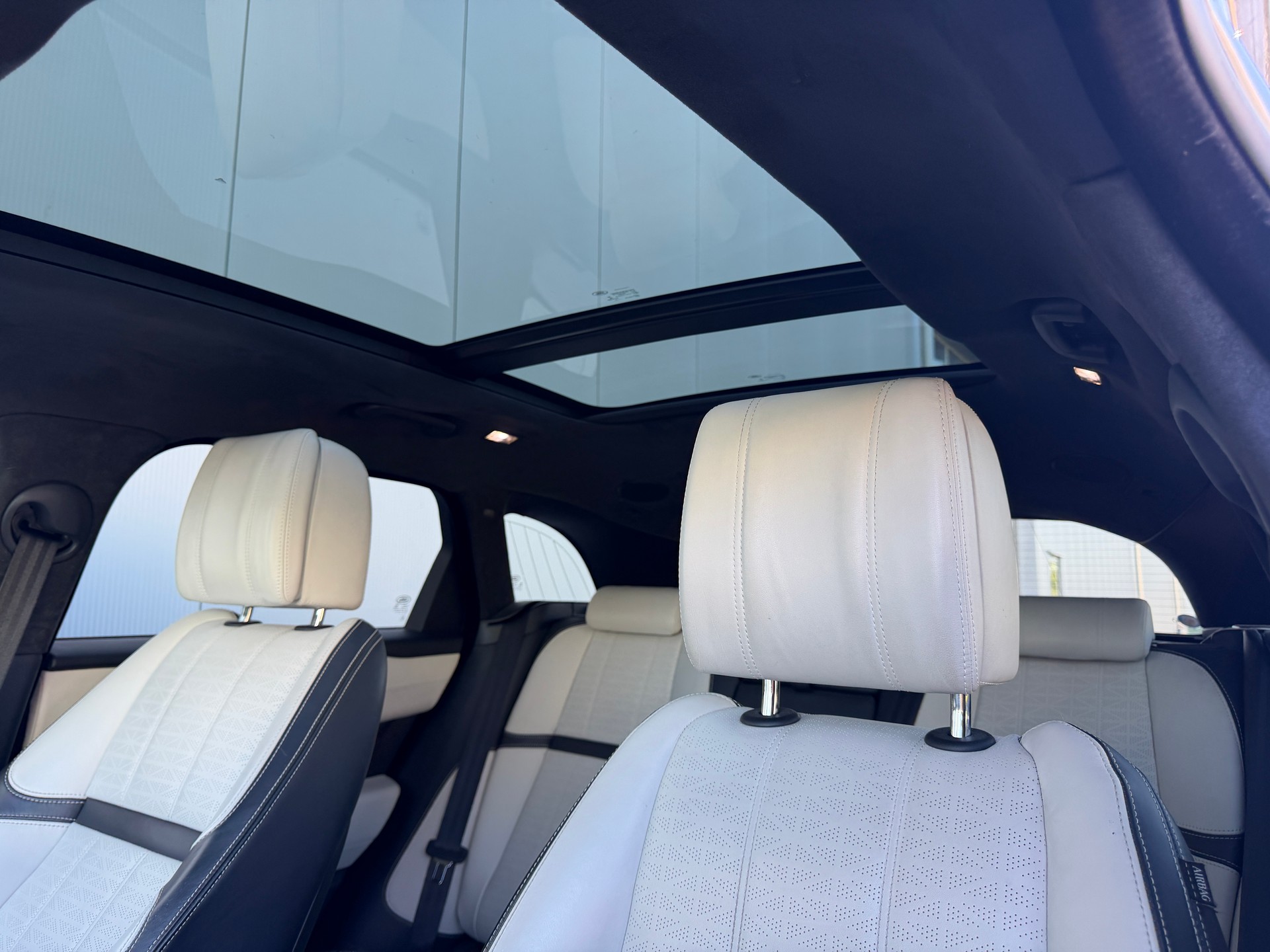 LAND ROVER Range Rover Velar R-Dynamic D 300 HSE Automatic FIRST EDITION ***AHK***-image-13