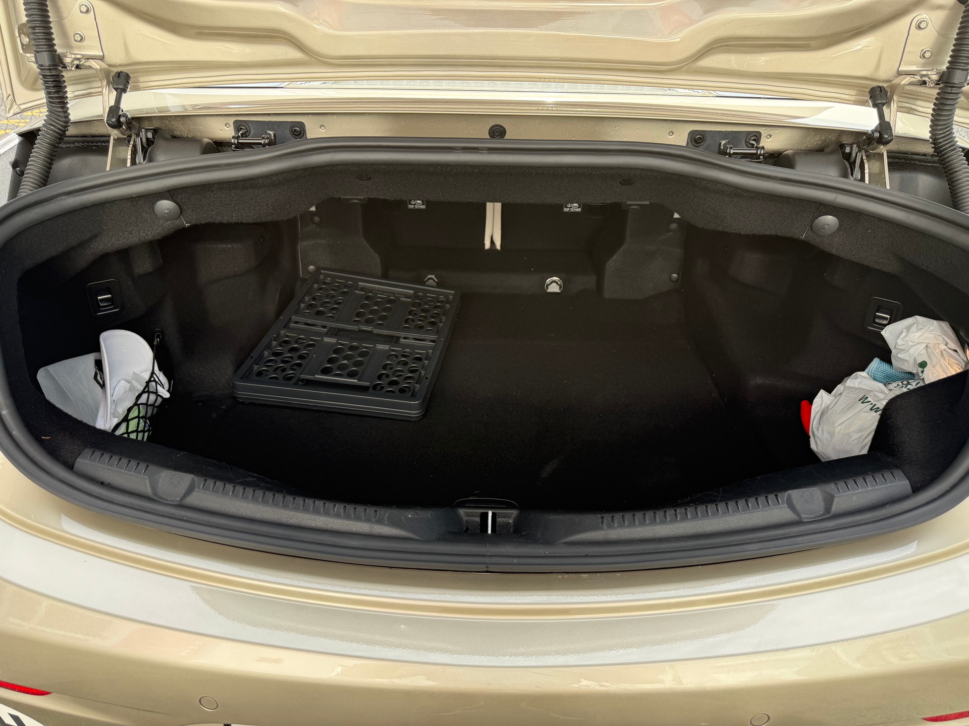MERCEDES-BENZ E 400 Avantgarde 4matic-image-12