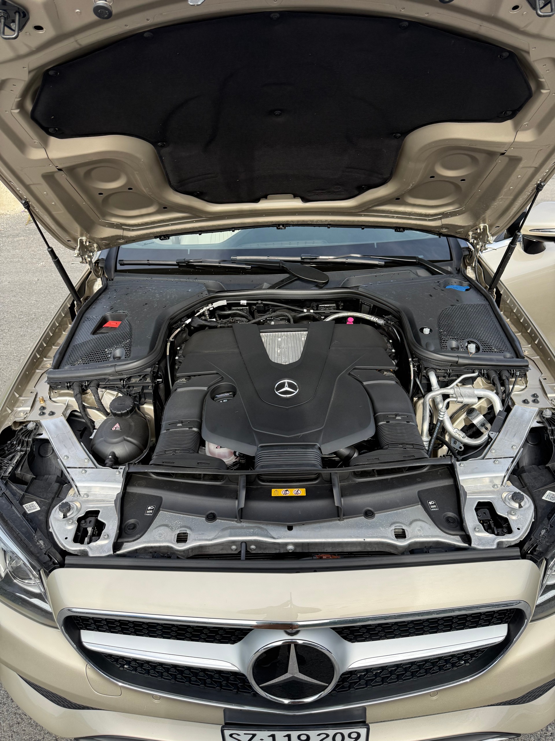 MERCEDES-BENZ E 400 Avantgarde 4matic-image-16