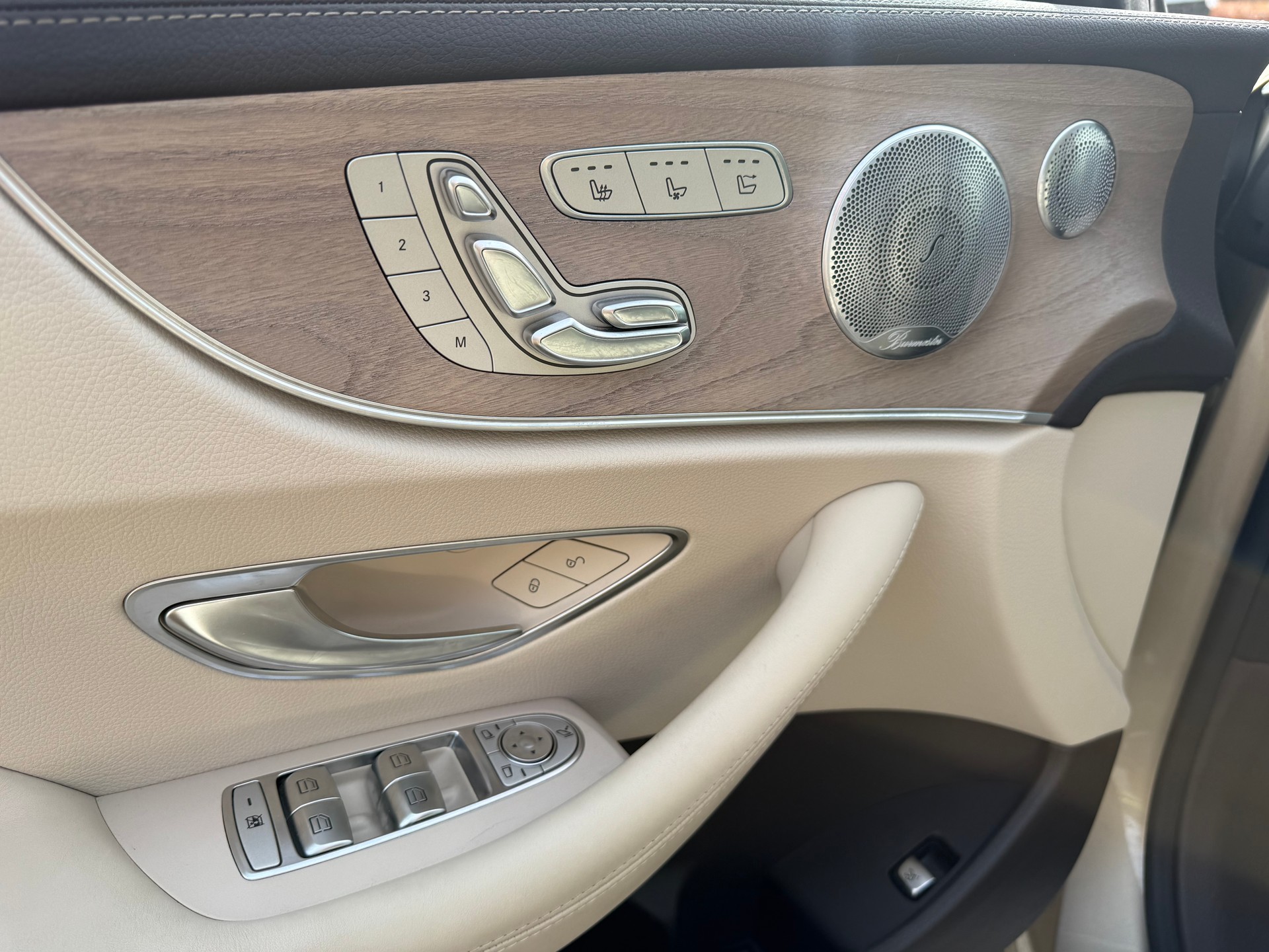 MERCEDES-BENZ E 400 Avantgarde 4matic-image-10