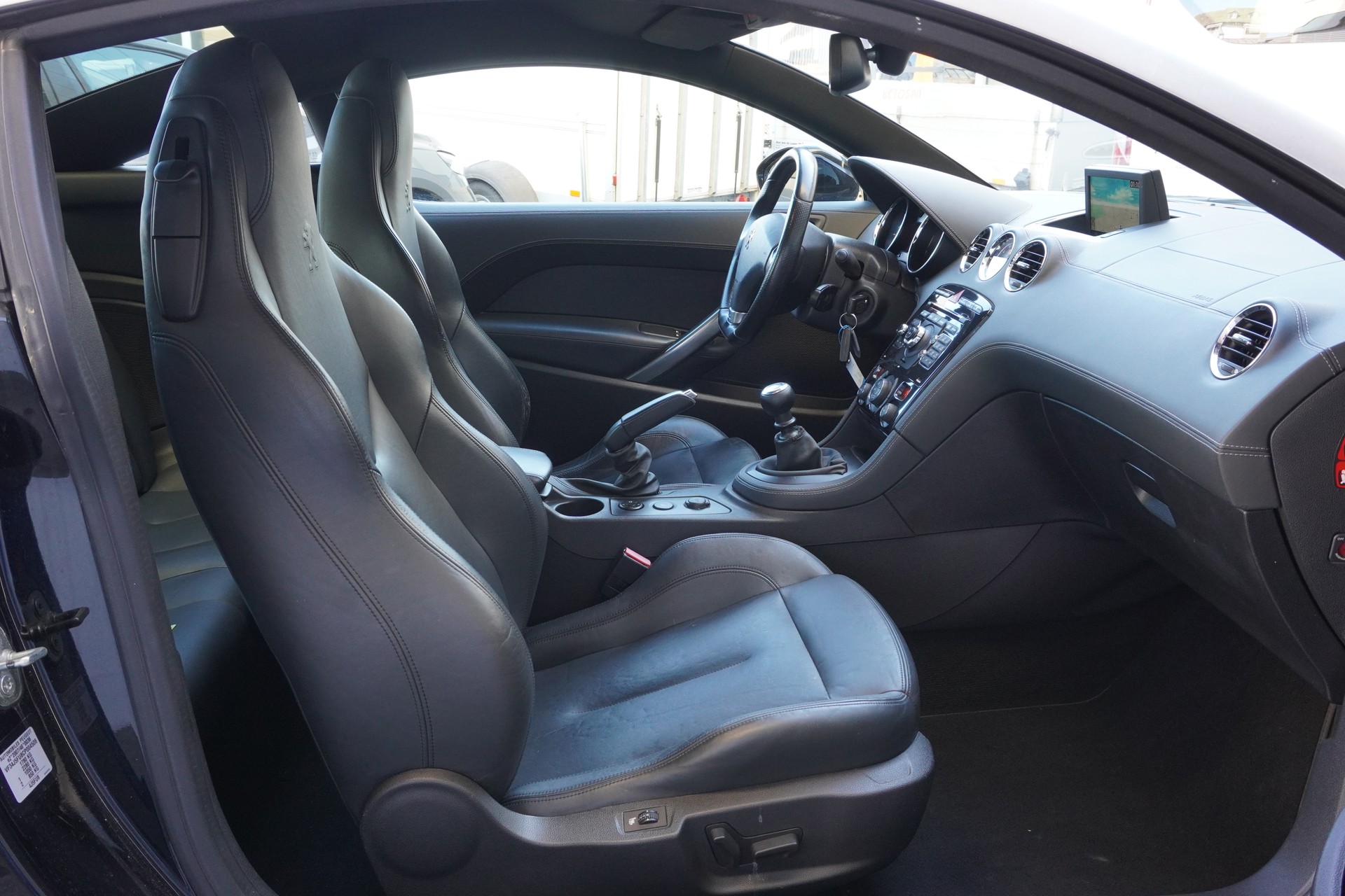 PEUGEOT RCZ 1.6 Turbo-image-13