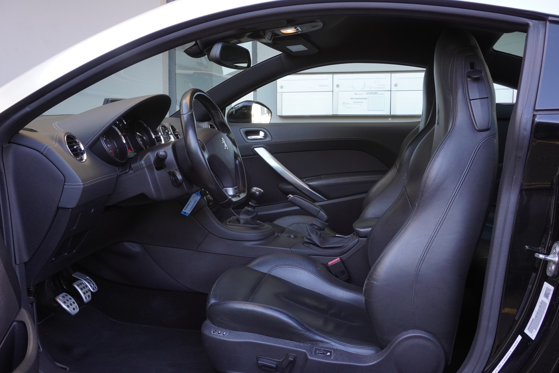 PEUGEOT RCZ 1.6 Turbo-image-8