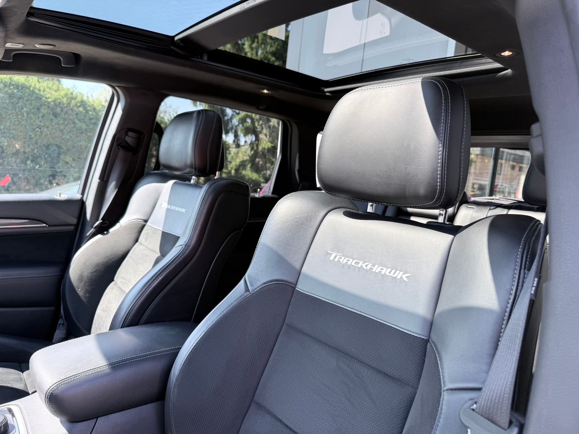 JEEP Grand Cherokee 6.2 V8 HEMI Trackhawk Automatic-image-17