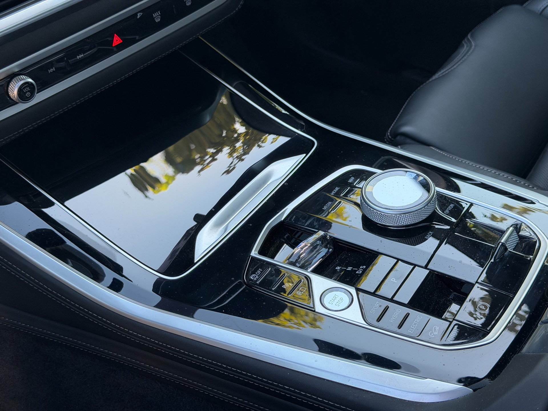 BMW 50e xDrive SAG-image-9