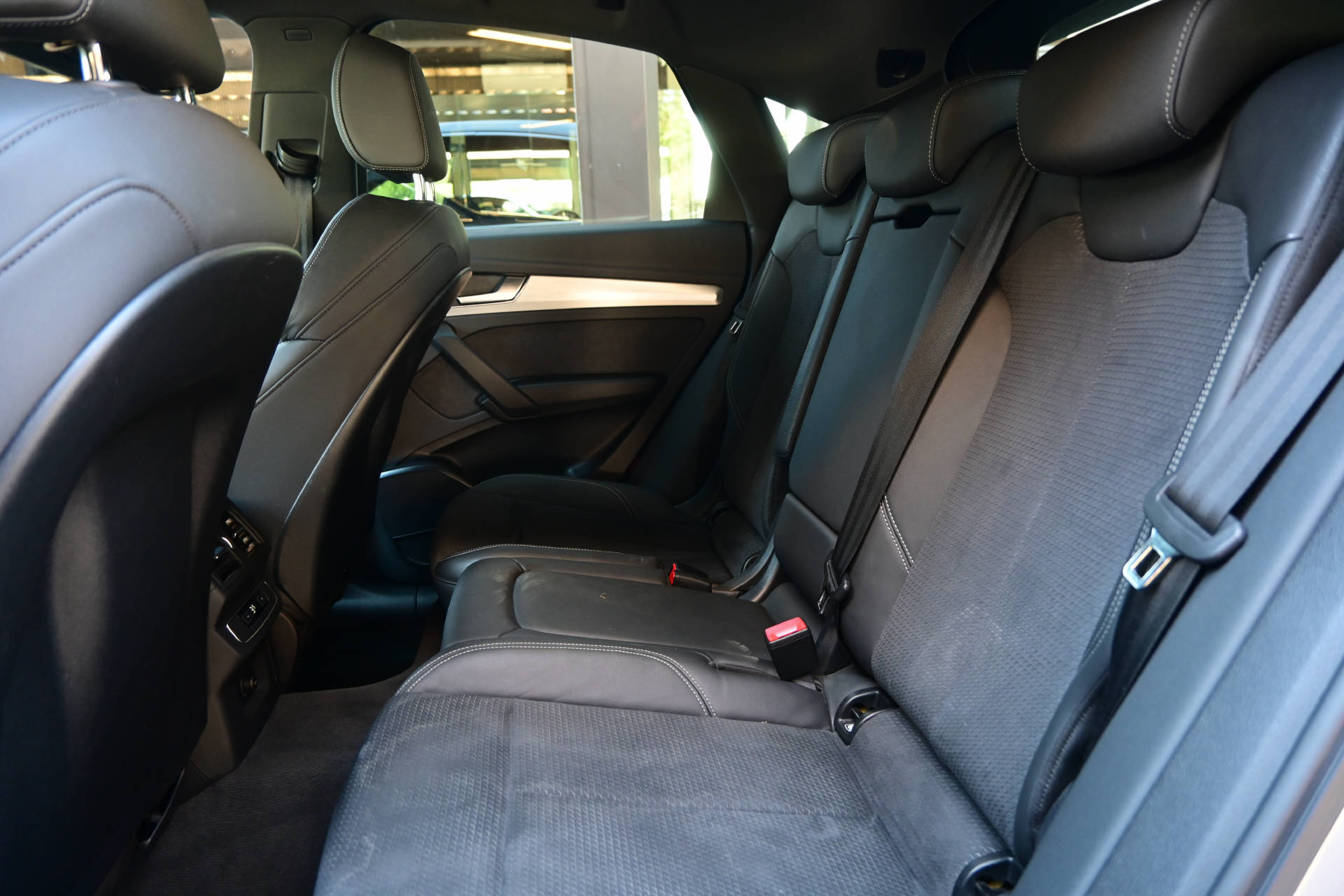 AUDI Q5 40 TDI S-Line quattro S-Tronic-image-22