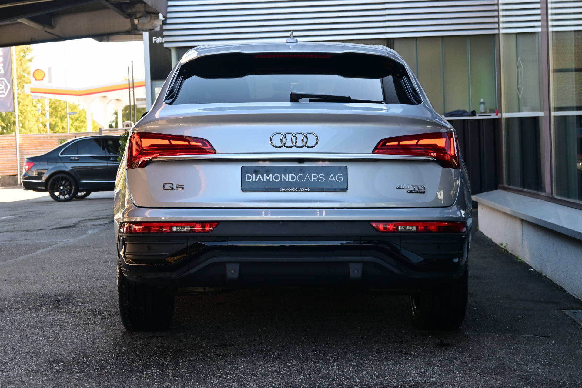 AUDI Q5 40 TDI S-Line quattro S-Tronic-image-7