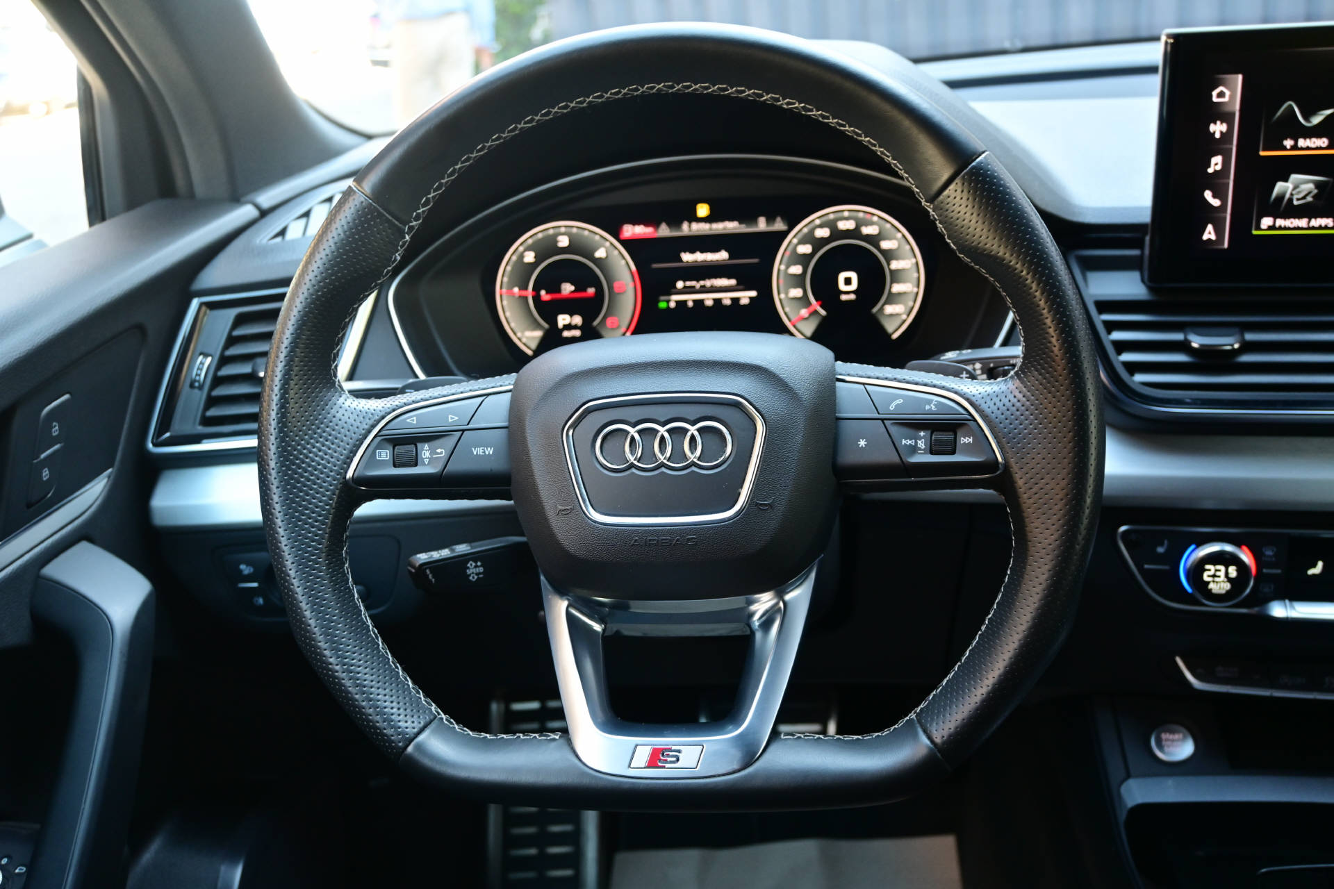 AUDI Q5 40 TDI S-Line quattro S-Tronic-image-20