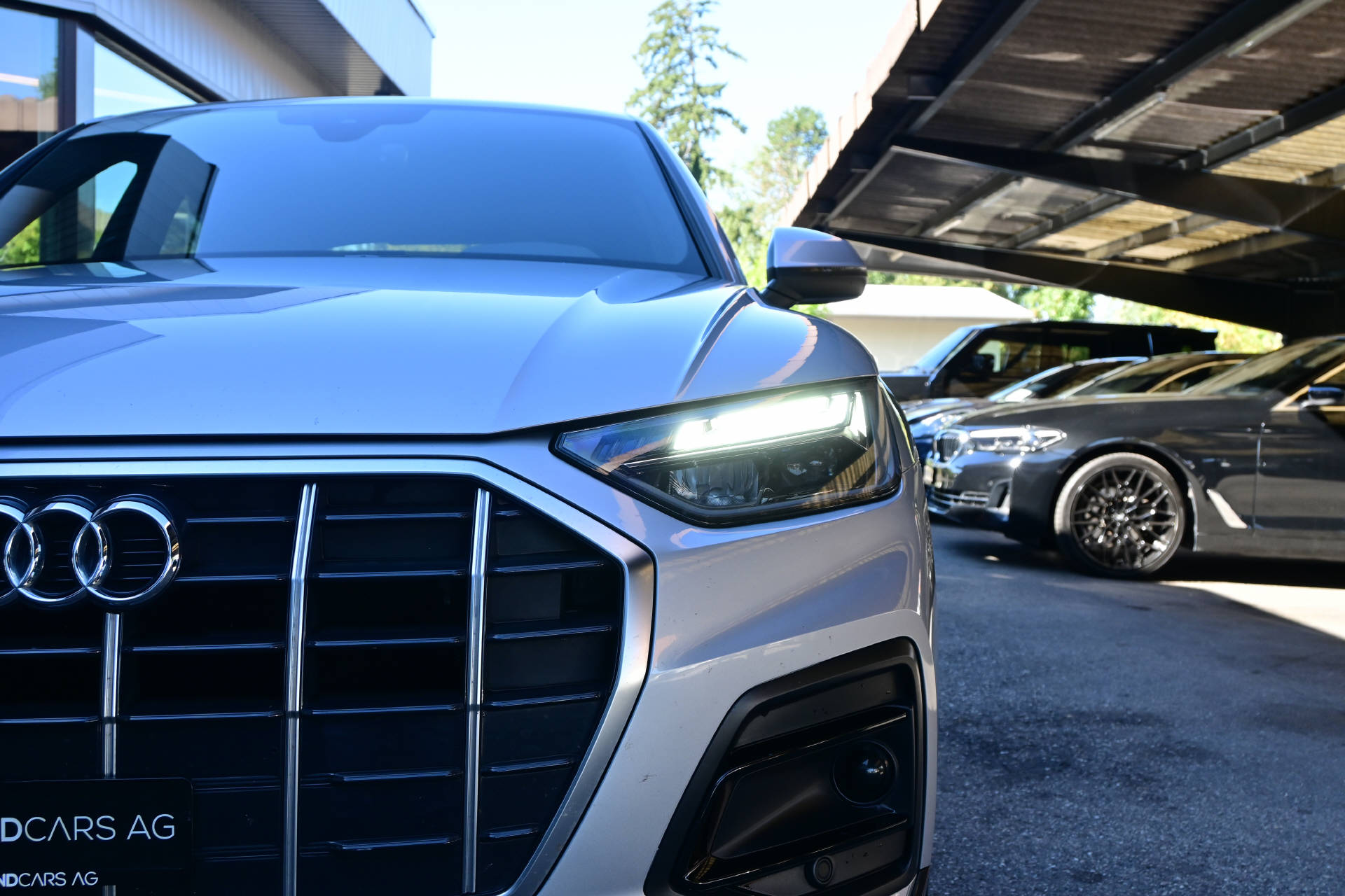 AUDI Q5 40 TDI S-Line quattro S-Tronic-image-3