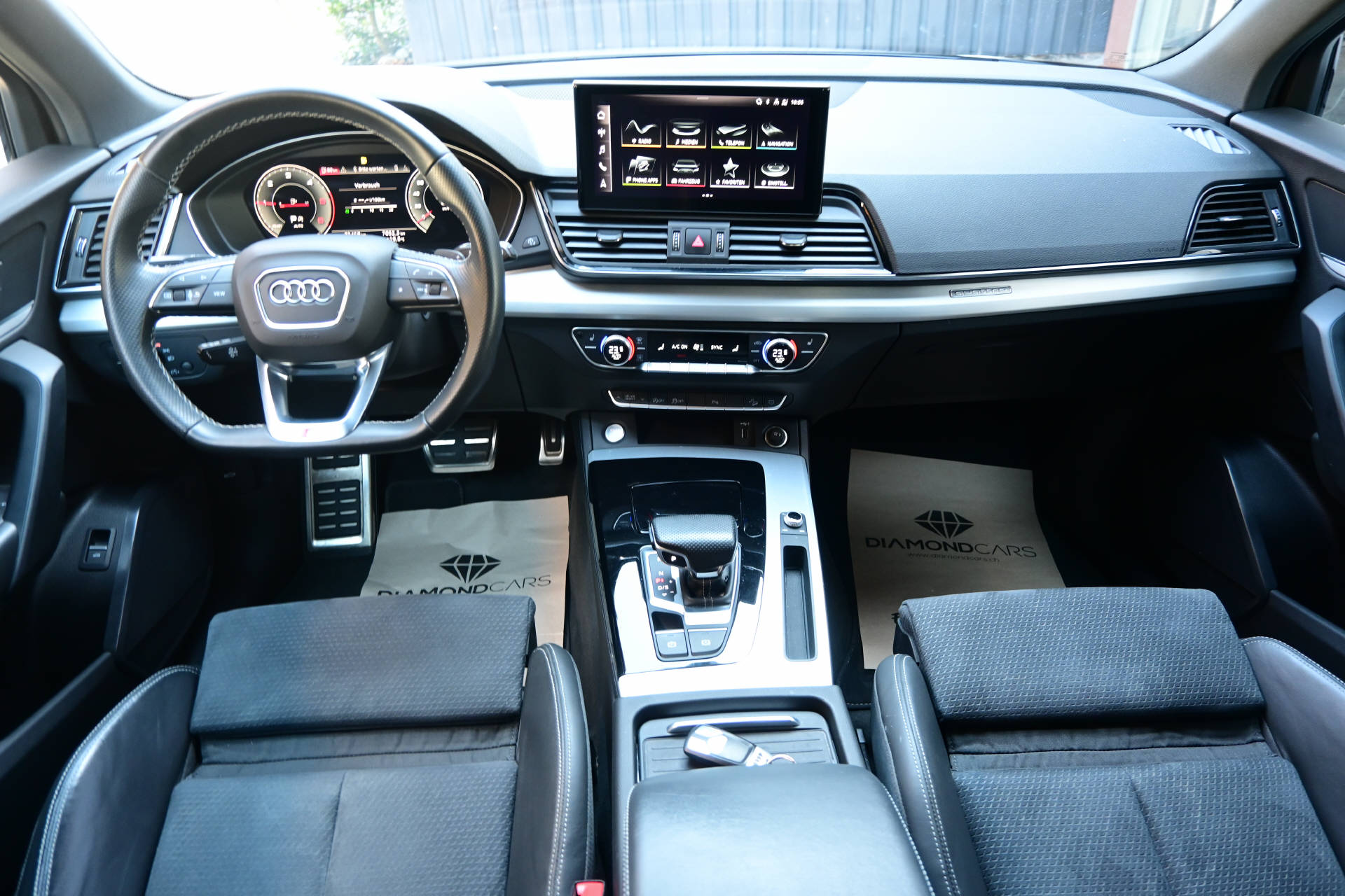 AUDI Q5 40 TDI S-Line quattro S-Tronic-image-16