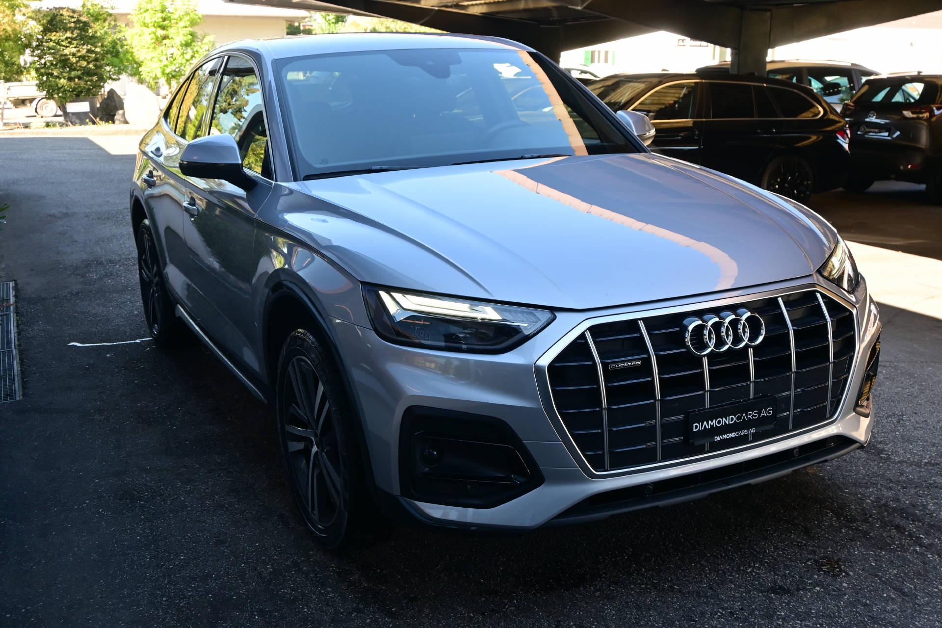 AUDI Q5 40 TDI S-Line quattro S-Tronic-image-2