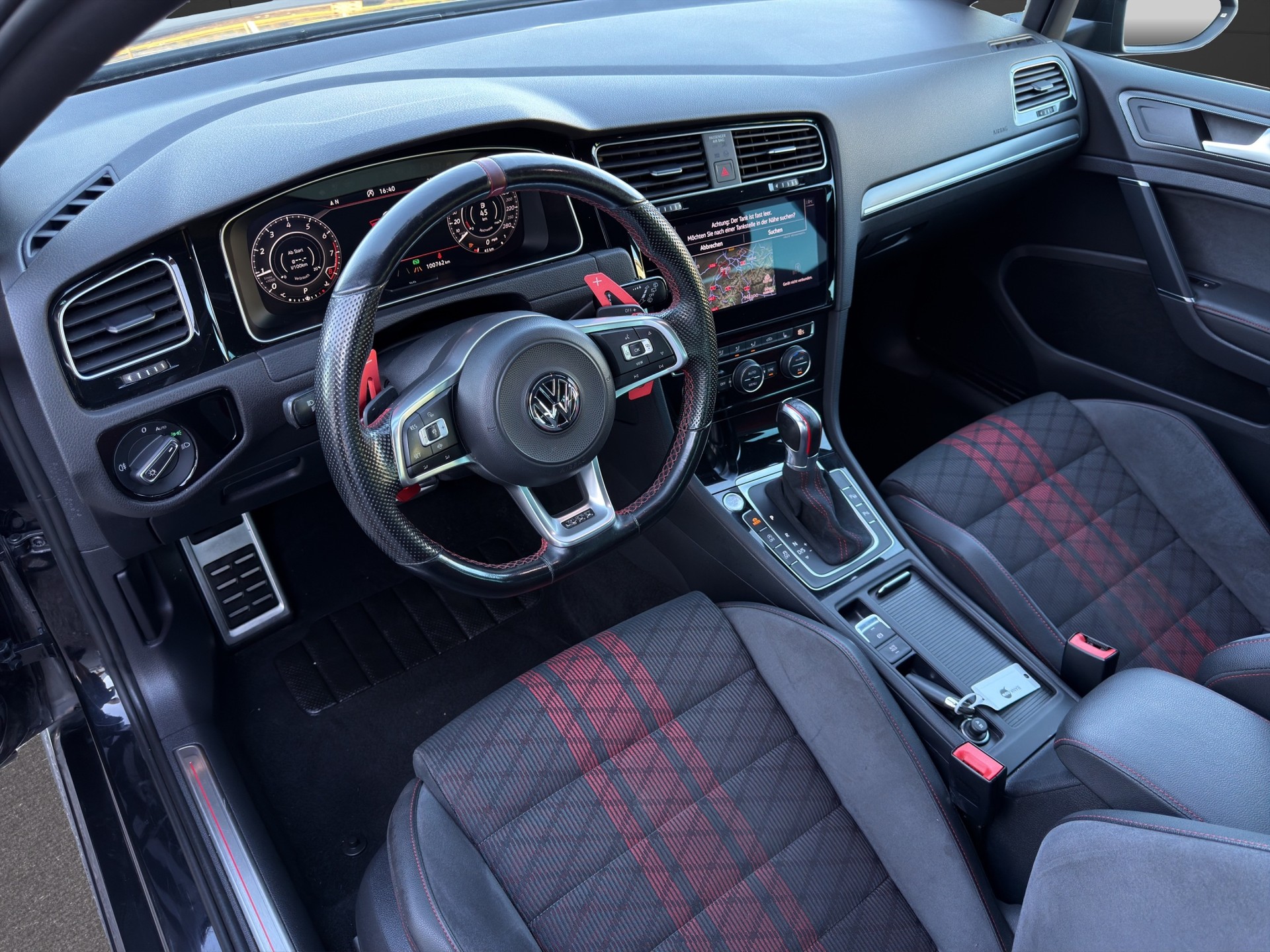VW Golf 2.0 TSI GTI TCR DSG-image-9