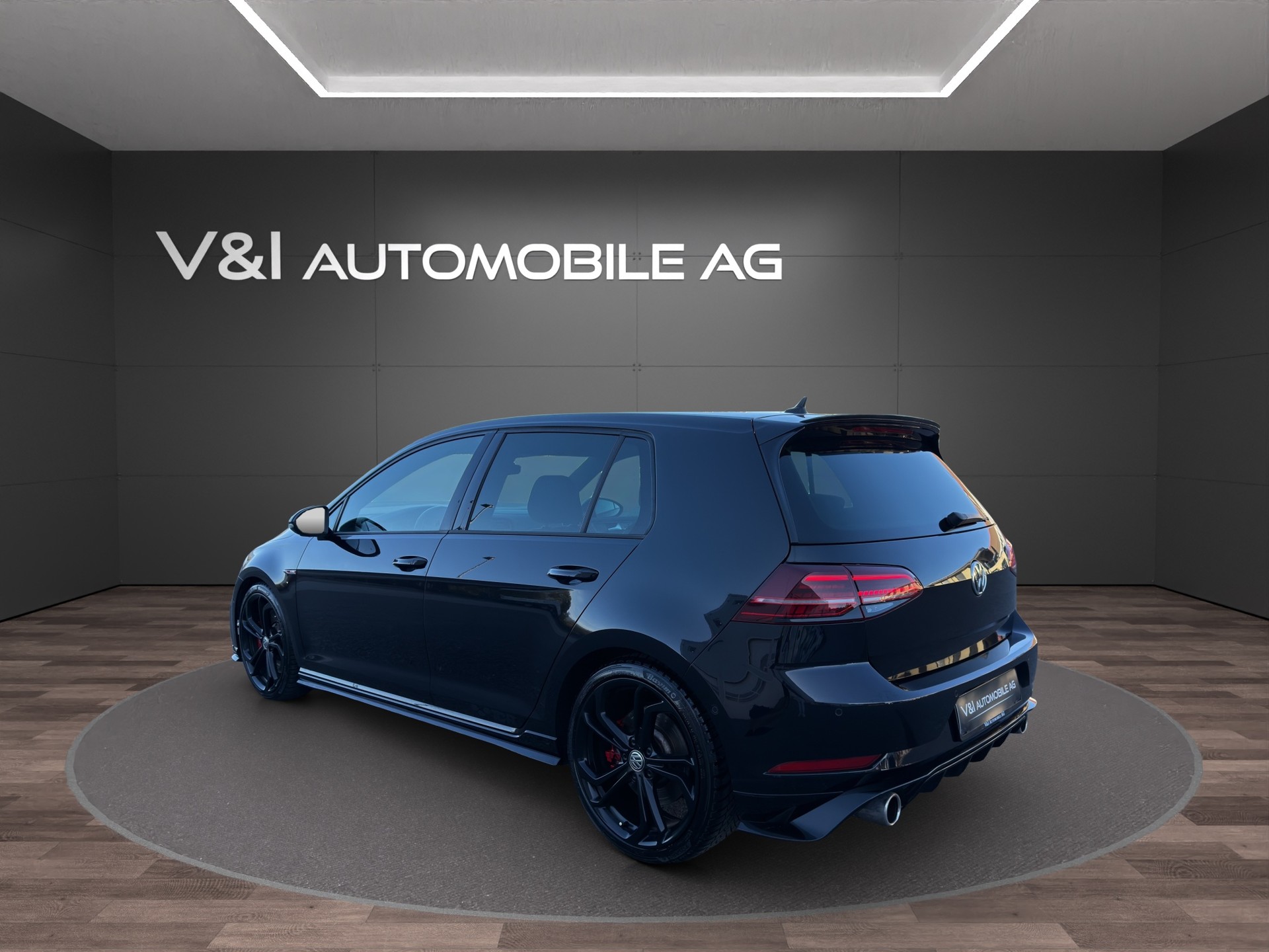 VW Golf 2.0 TSI GTI TCR DSG-image-3