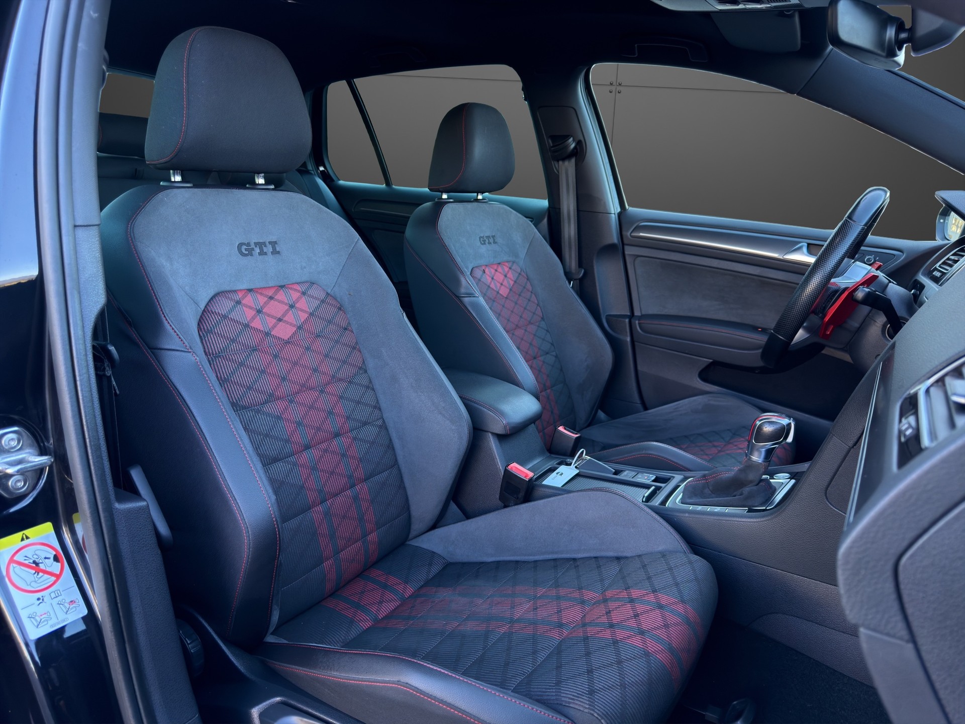 VW Golf 2.0 TSI GTI TCR DSG-image-22