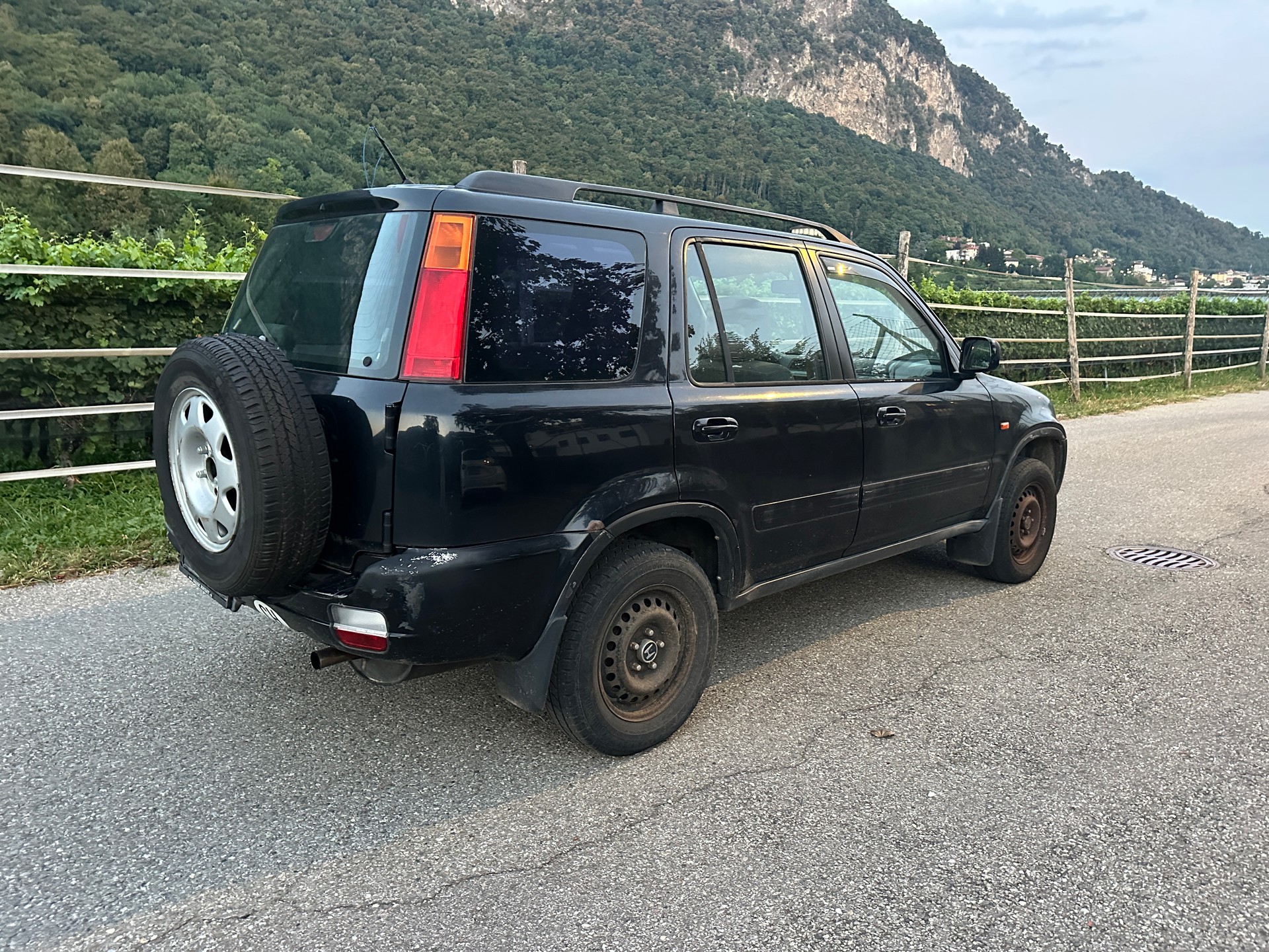 HONDA CR-V 2.0i 4WD LS-image-1