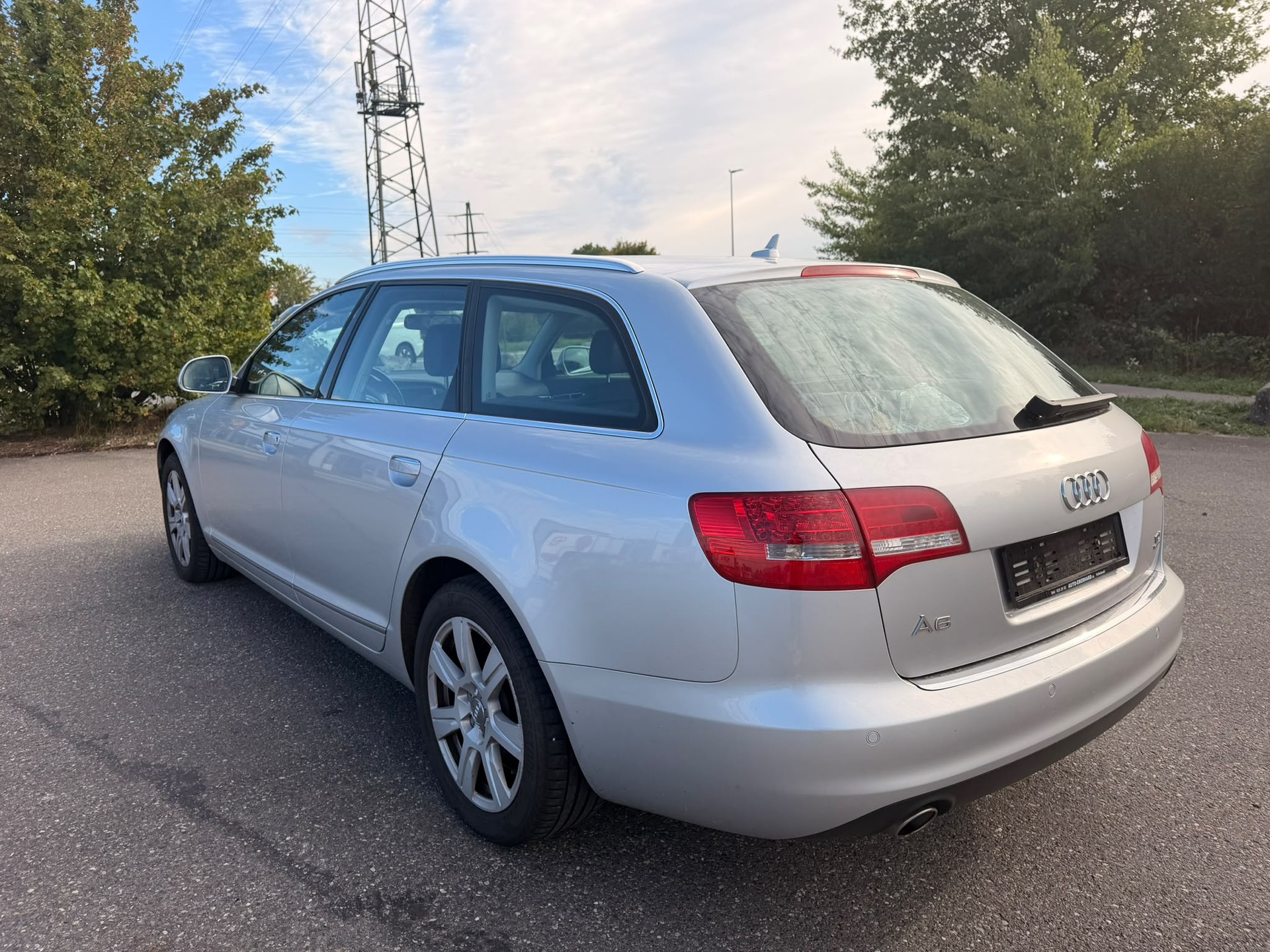 AUDI A6 Avant 3.0 V6 TDI quattro tiptronic-image-4