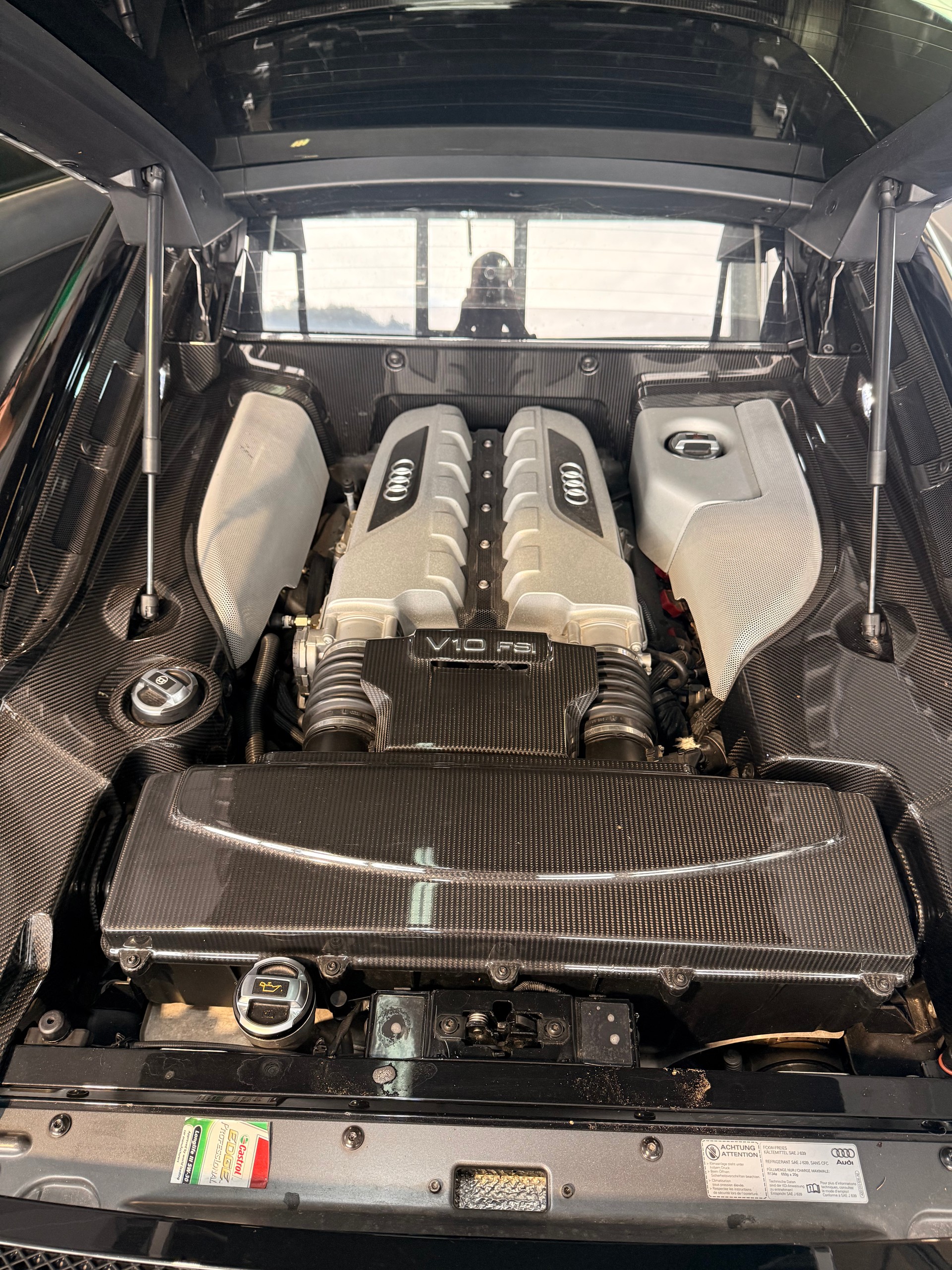 AUDI R8 Coupé 5.2 R-Tronic-image-8