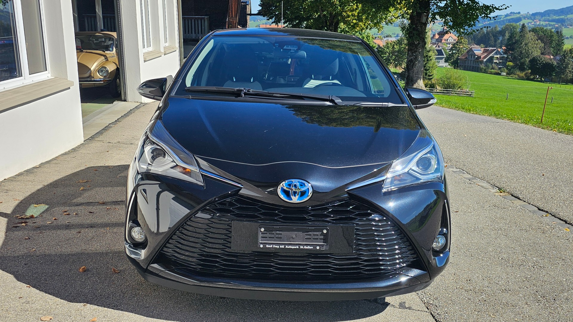 TOYOTA Yaris 1.5 VVT-i Hybrid Trend e-CVT-image-0