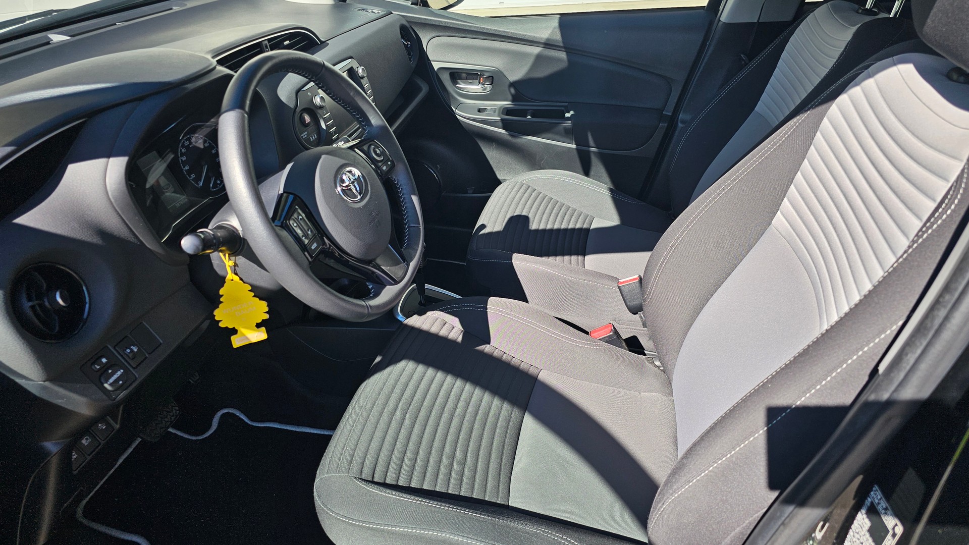 TOYOTA Yaris 1.5 VVT-i Hybrid Trend e-CVT-image-7