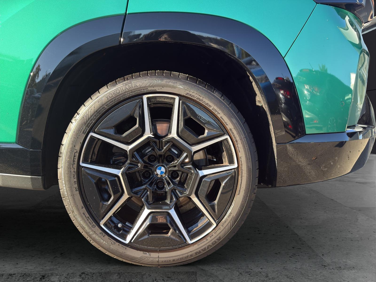 BMW XM G09 50e Plug-in Hybrid-image-8