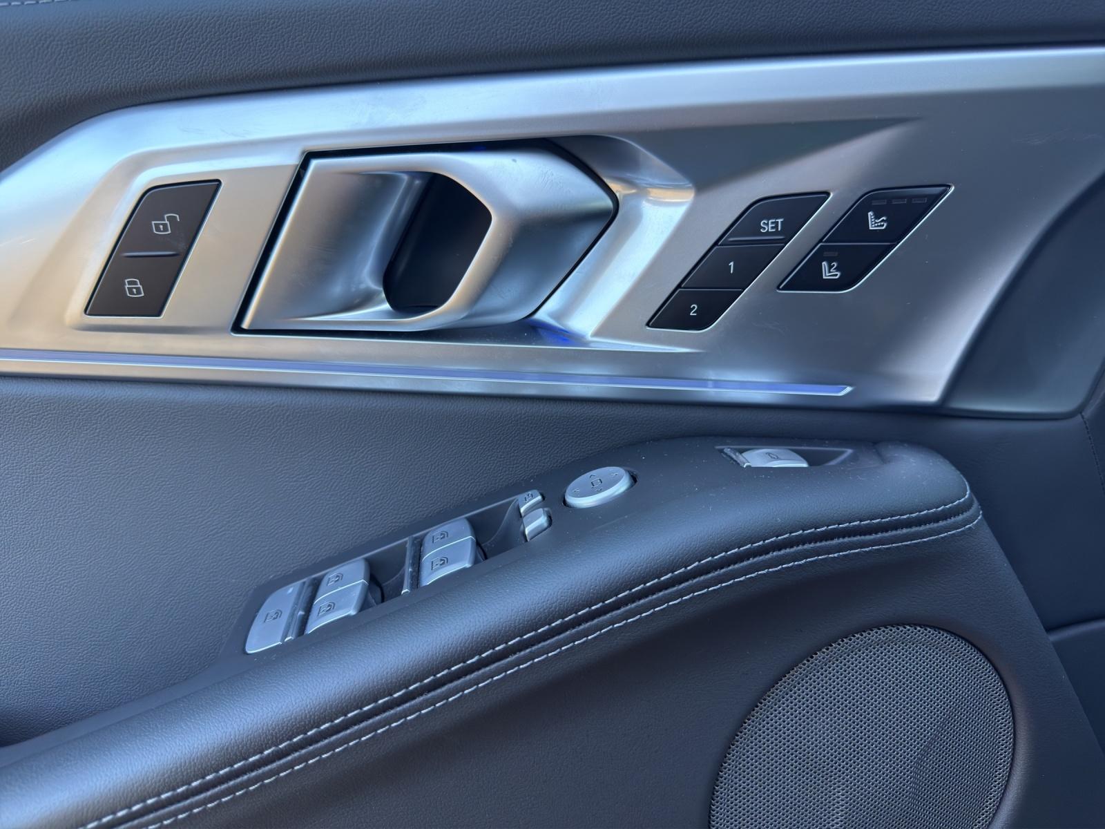 BMW XM G09 50e Plug-in Hybrid-image-15