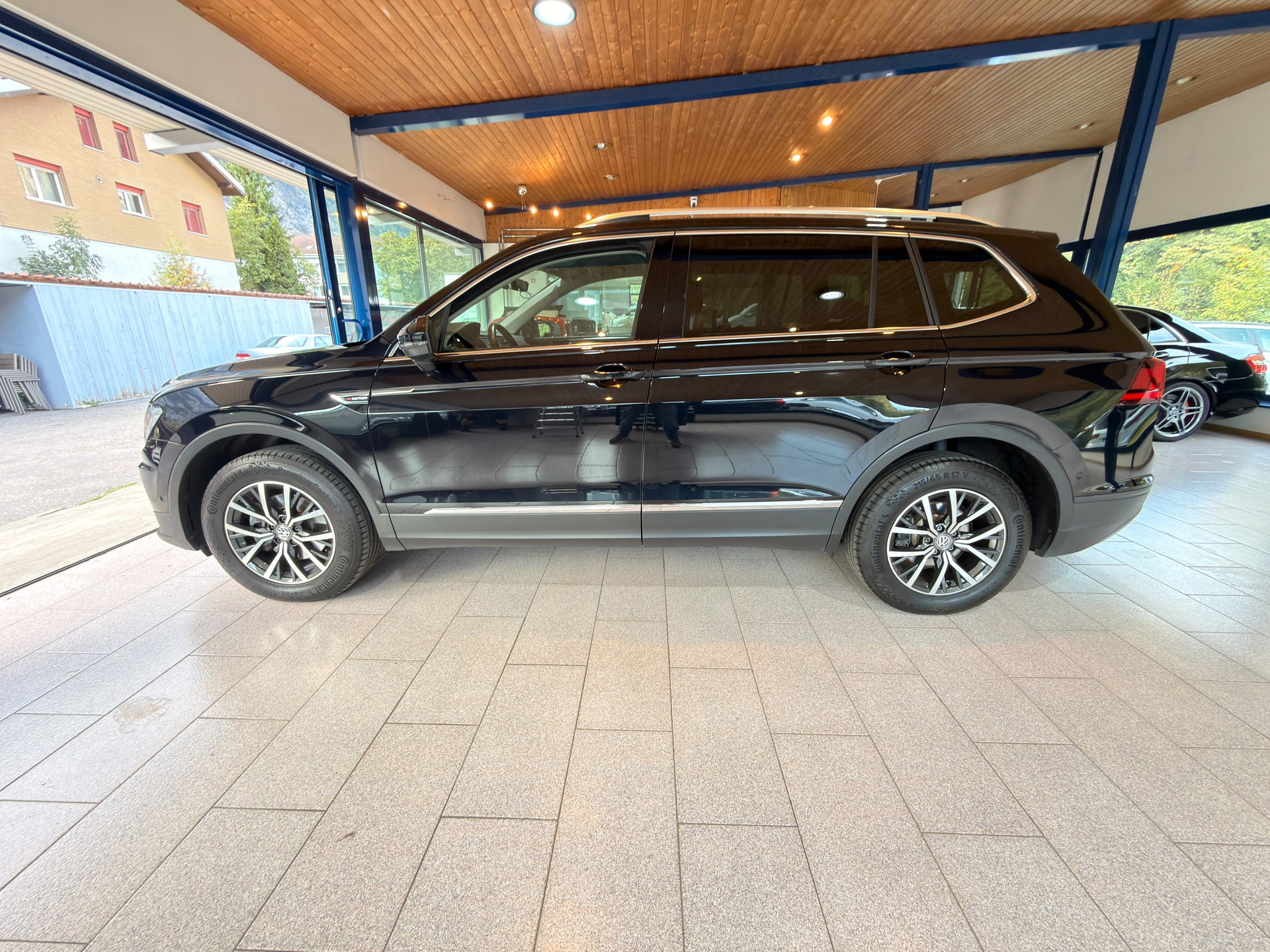VW Tiguan Allspace 2.0 TDI SCR Highline 4Motion DSG-image-9