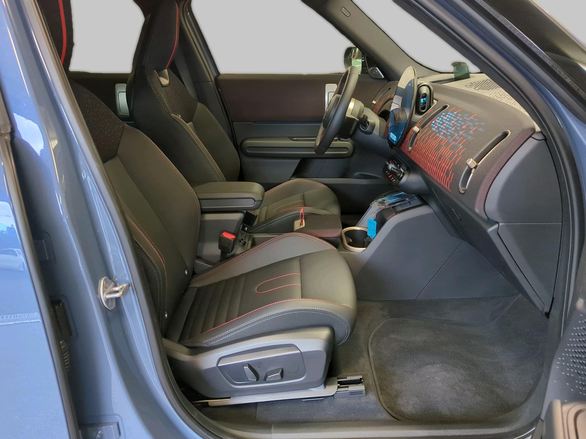 MINI Countryman SE ALL4-image-13
