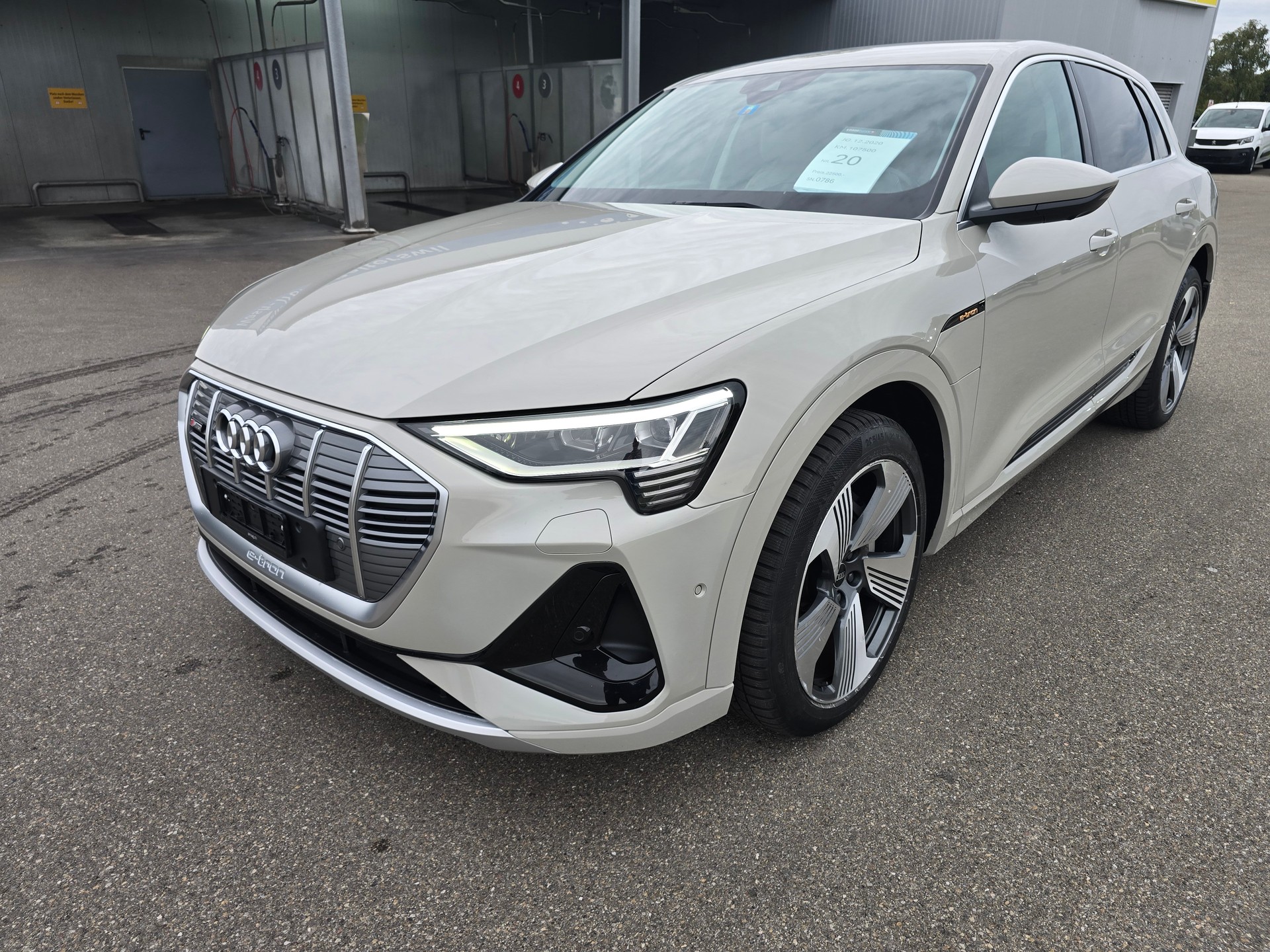 AUDI e-tron 55 S Line quattro-image-0