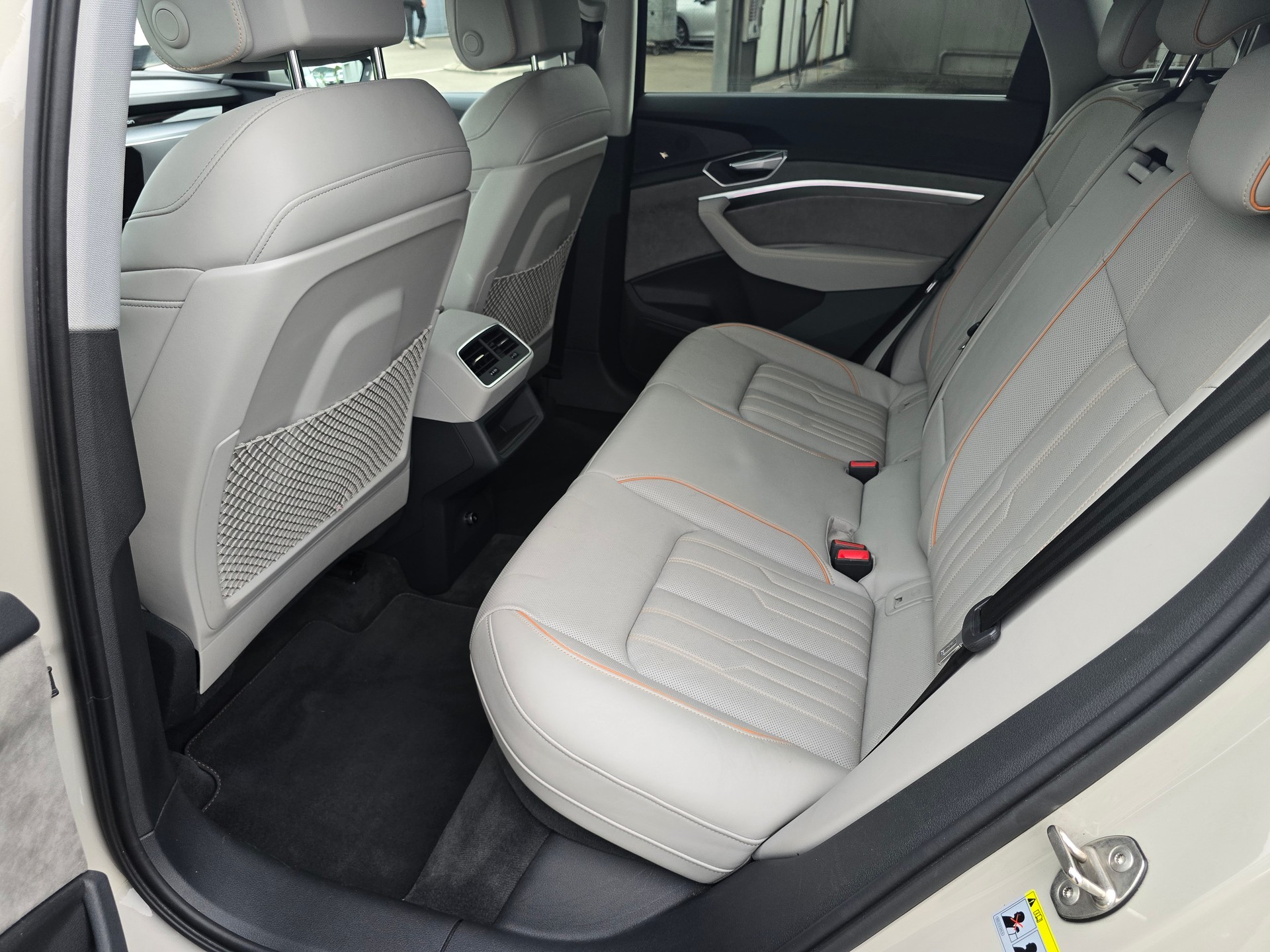 AUDI e-tron 55 S Line quattro-image-7