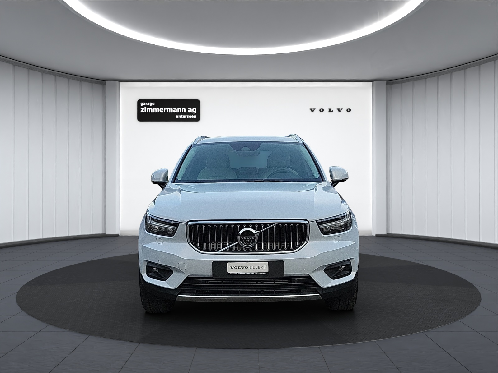 VOLVO XC40 1.5 T5 PiH Inscription-image-1