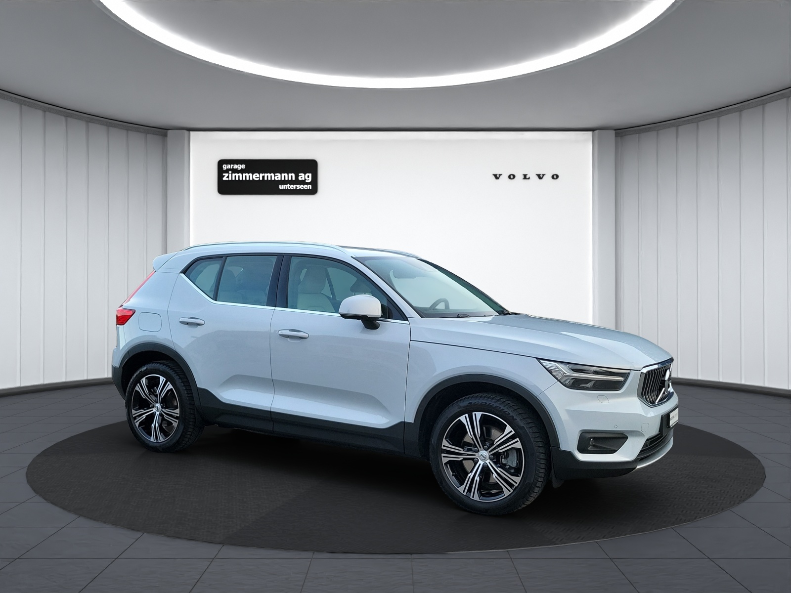 VOLVO XC40 1.5 T5 PiH Inscription-image-3