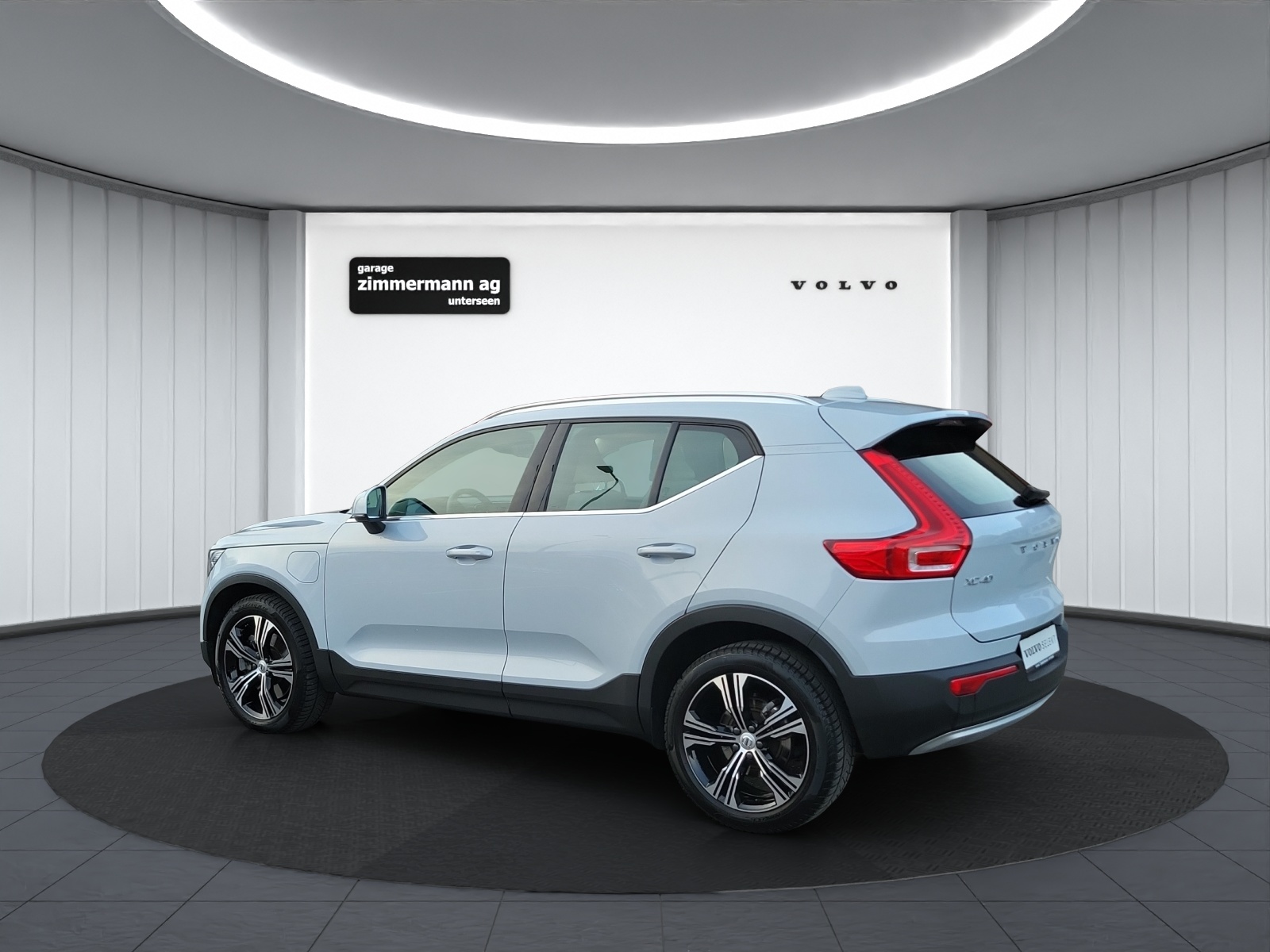 VOLVO XC40 1.5 T5 PiH Inscription-image-9